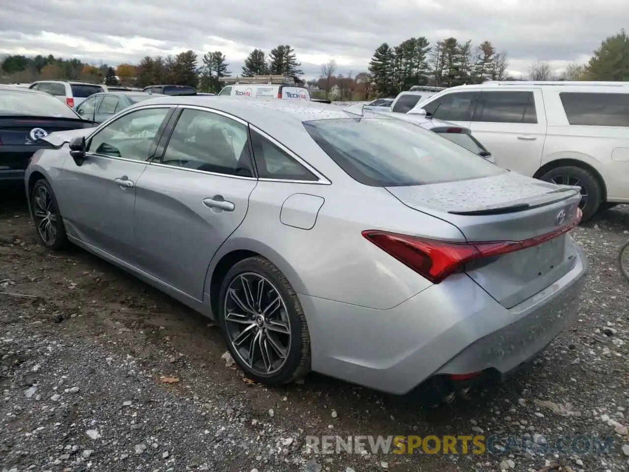 3 Photograph of a damaged car 4T1BZ1FB9KU015665 TOYOTA AVALON 2019