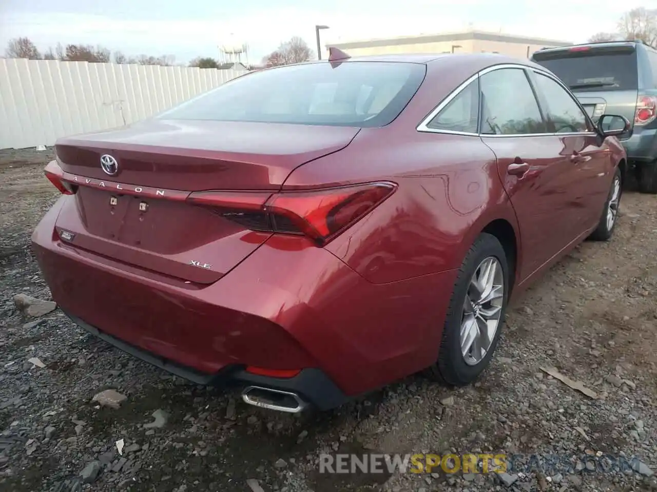 4 Photograph of a damaged car 4T1BZ1FB9KU016797 TOYOTA AVALON 2019