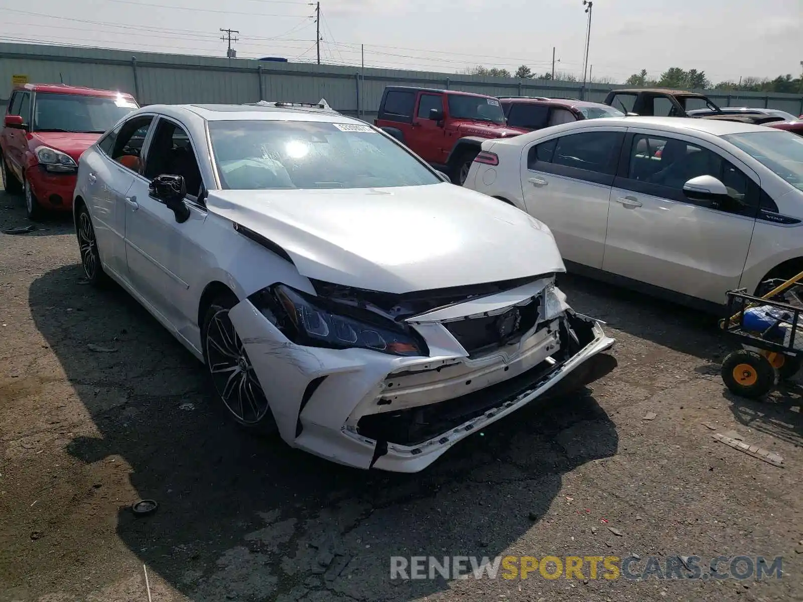 1 Photograph of a damaged car 4T1BZ1FB9KU017528 TOYOTA AVALON 2019