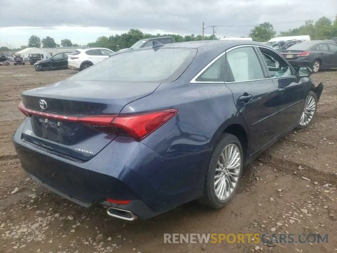 4 Photograph of a damaged car 4T1BZ1FB9KU019702 TOYOTA AVALON 2019