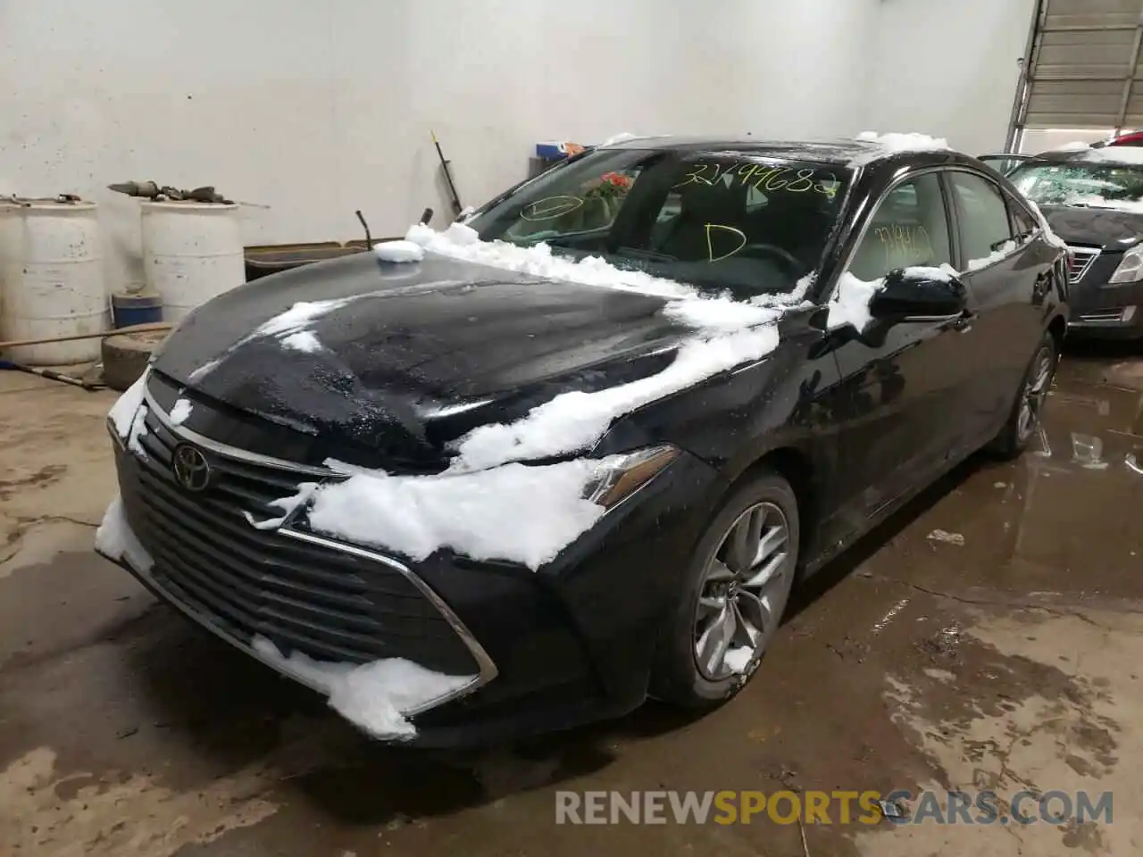 2 Photograph of a damaged car 4T1BZ1FB9KU021207 TOYOTA AVALON 2019