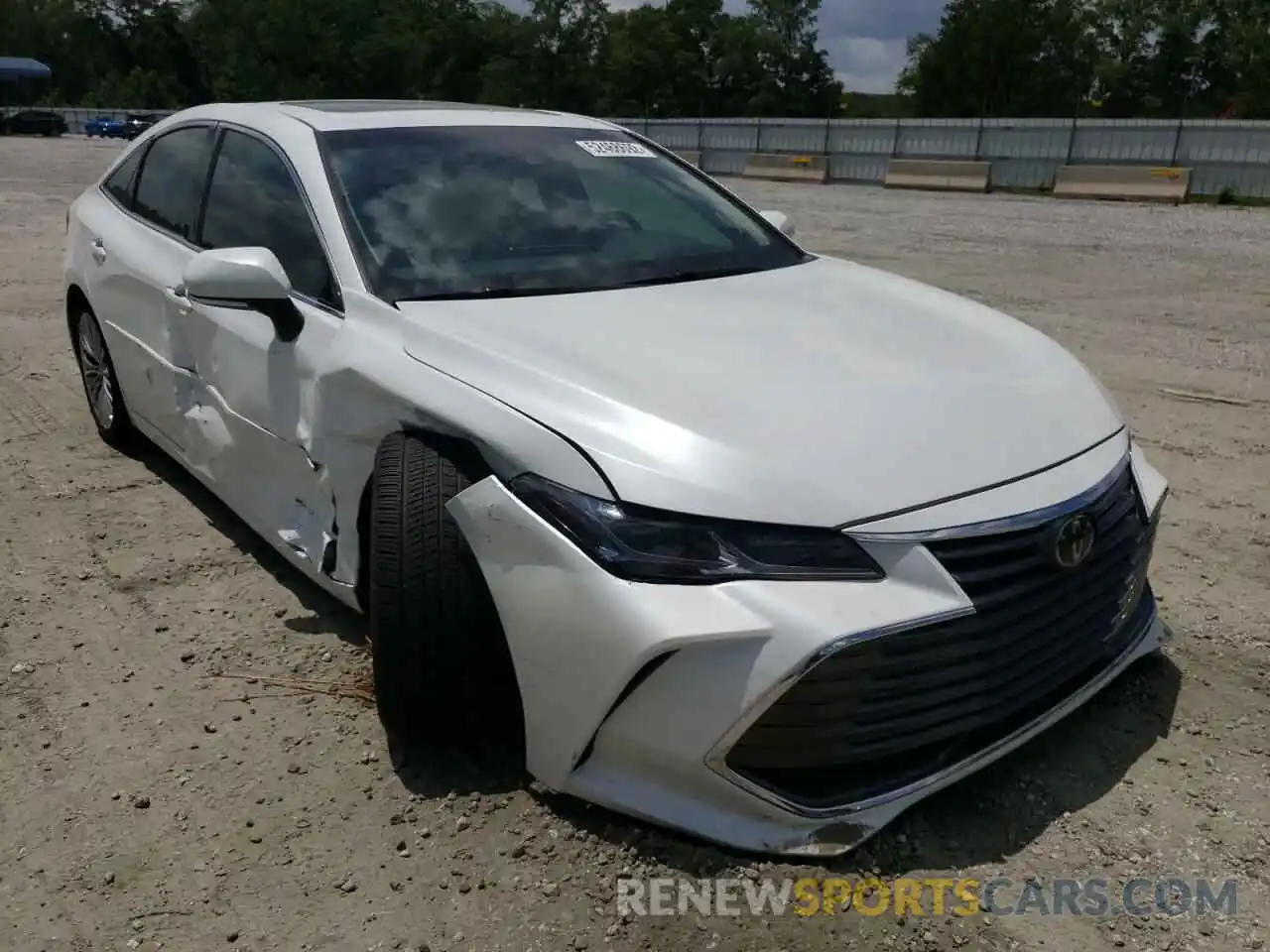 1 Photograph of a damaged car 4T1BZ1FB9KU022079 TOYOTA AVALON 2019