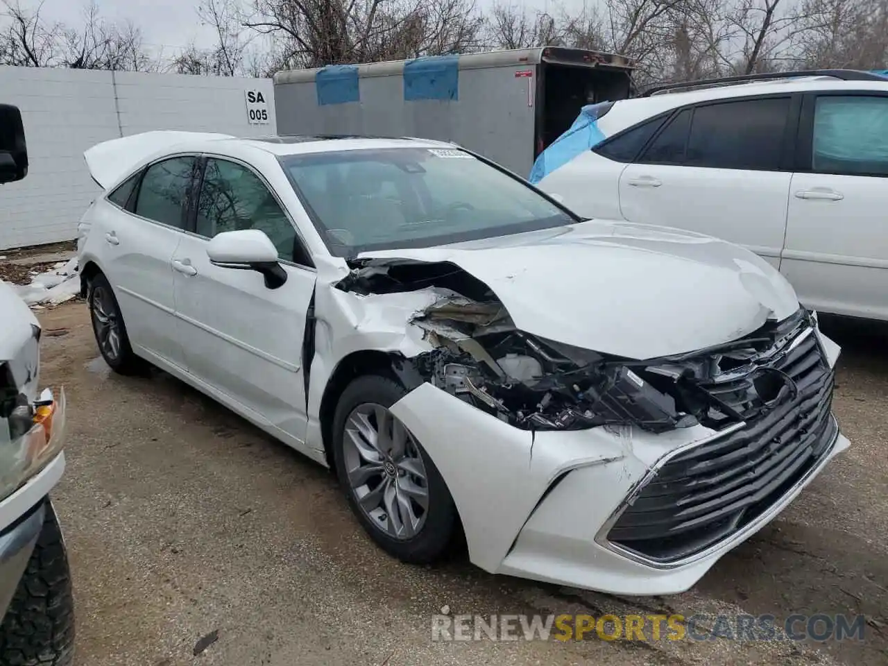 4 Фотография поврежденного автомобиля 4T1BZ1FB9KU022941 TOYOTA AVALON 2019