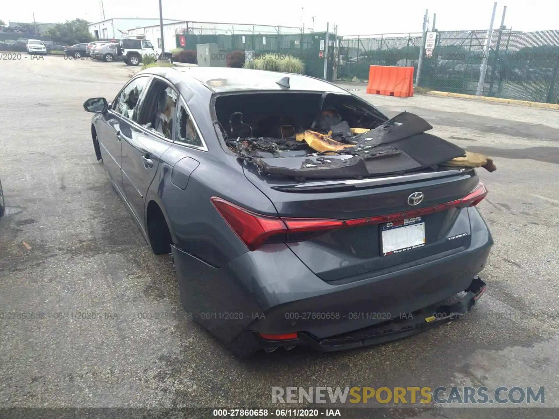 3 Photograph of a damaged car 4T1BZ1FB9KU023104 TOYOTA AVALON 2019