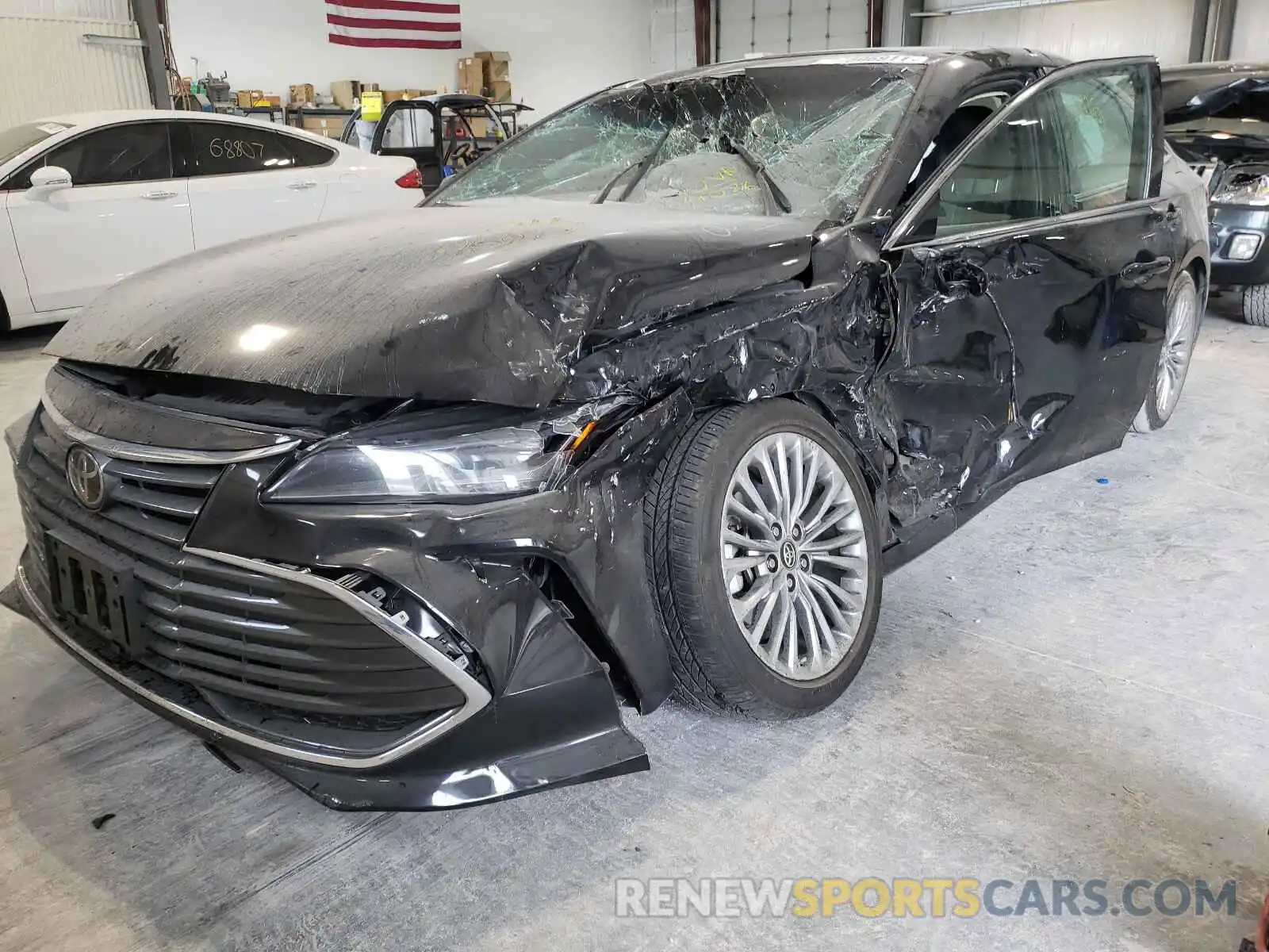 2 Photograph of a damaged car 4T1BZ1FB9KU024026 TOYOTA AVALON 2019