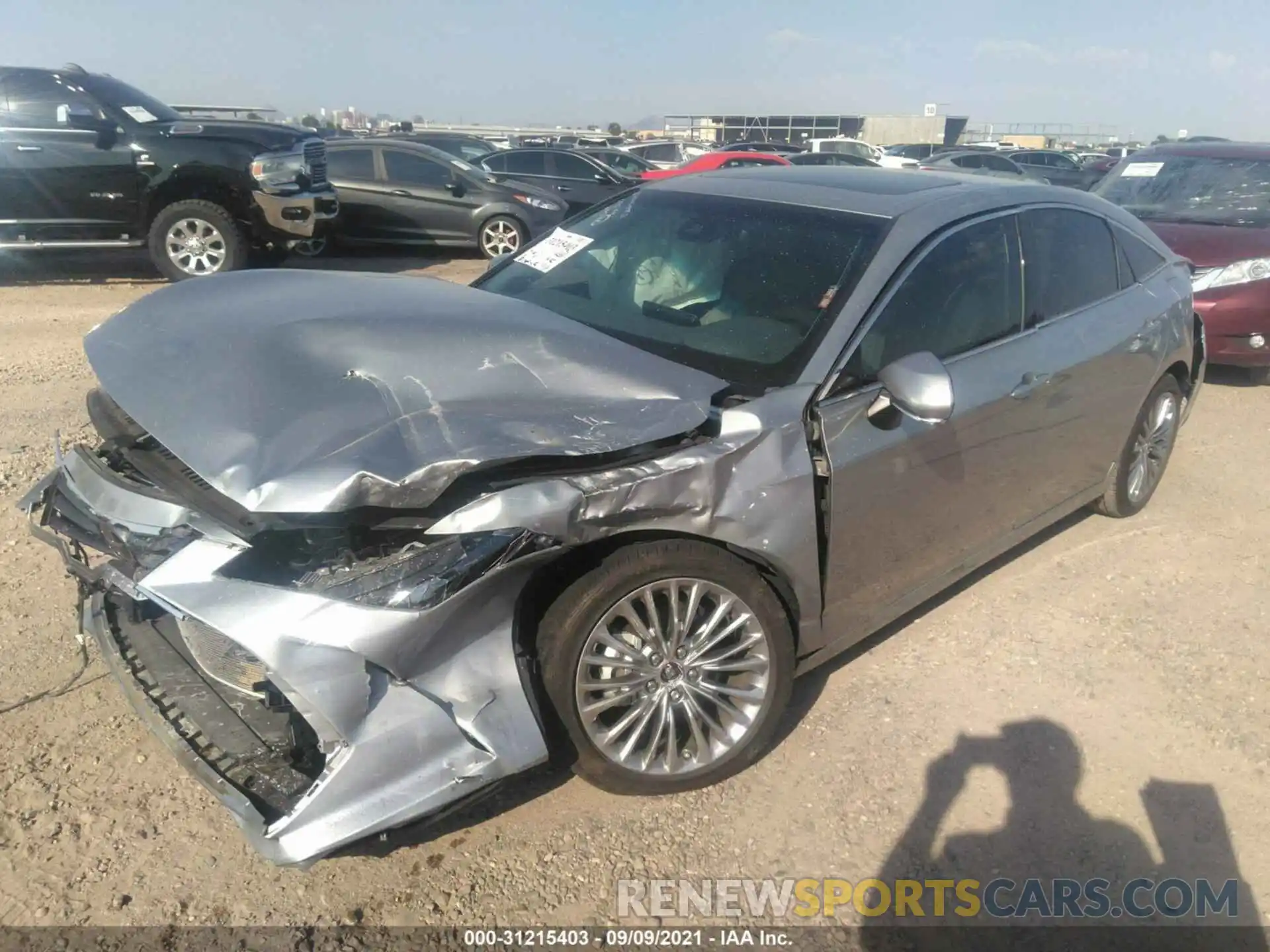 2 Photograph of a damaged car 4T1BZ1FB9KU024334 TOYOTA AVALON 2019