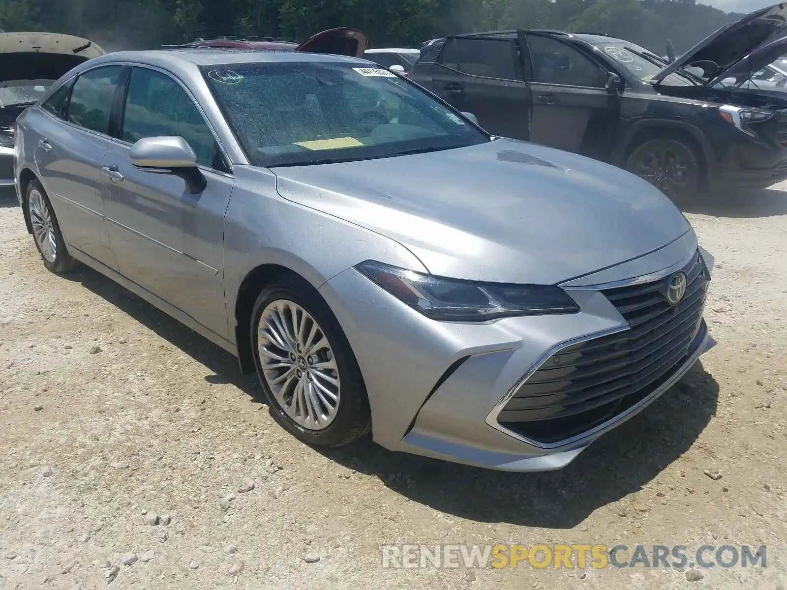 1 Photograph of a damaged car 4T1BZ1FB9KU024639 TOYOTA AVALON 2019