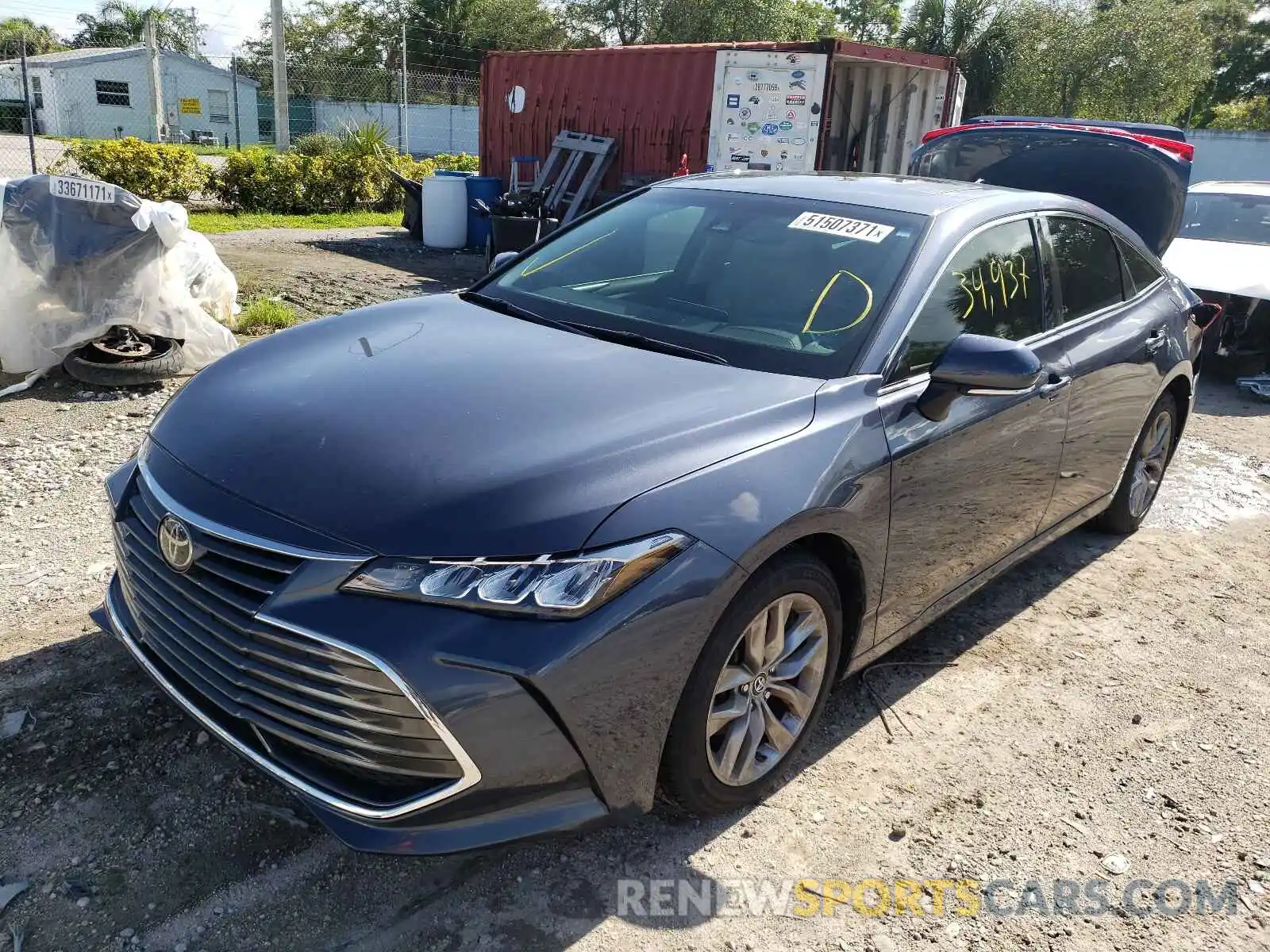 2 Photograph of a damaged car 4T1BZ1FB9KU025645 TOYOTA AVALON 2019