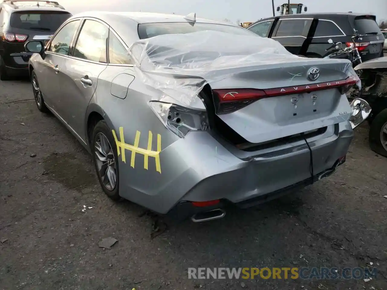 3 Photograph of a damaged car 4T1BZ1FB9KU026388 TOYOTA AVALON 2019