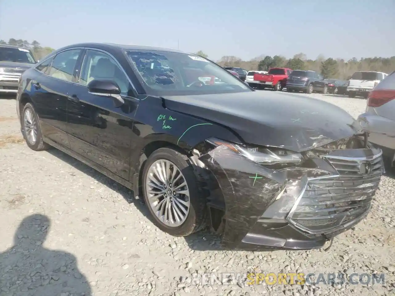 1 Photograph of a damaged car 4T1BZ1FB9KU029338 TOYOTA AVALON 2019