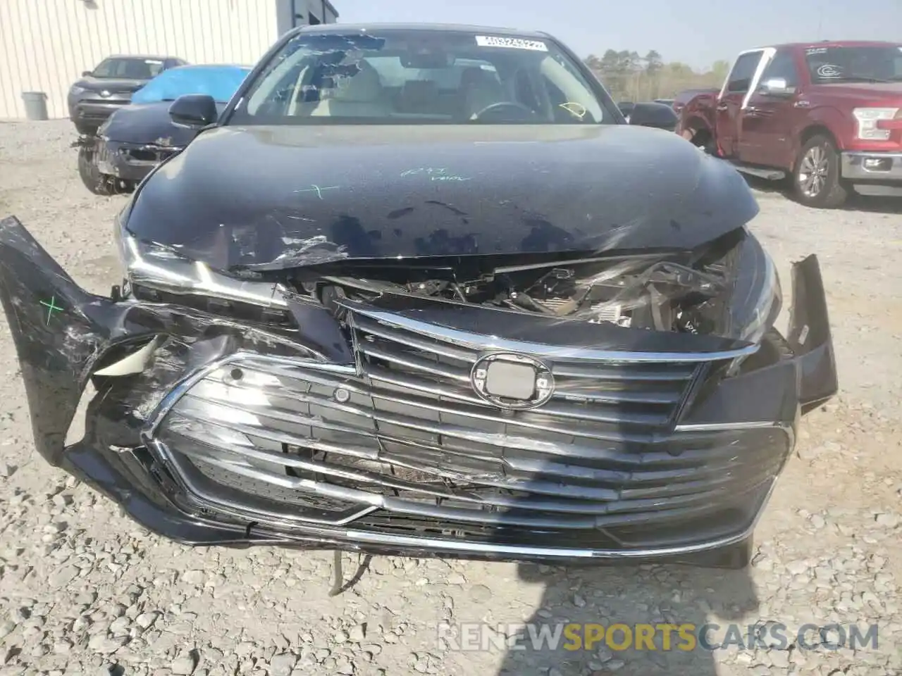 9 Photograph of a damaged car 4T1BZ1FB9KU029338 TOYOTA AVALON 2019