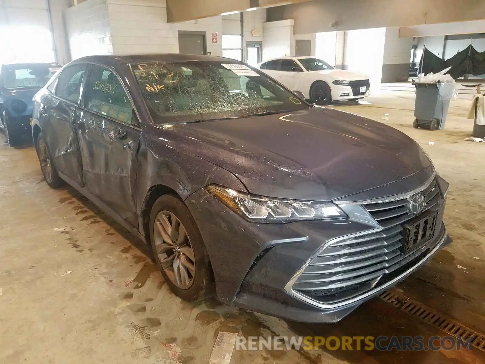 1 Photograph of a damaged car 4T1BZ1FB9KU030313 TOYOTA AVALON 2019