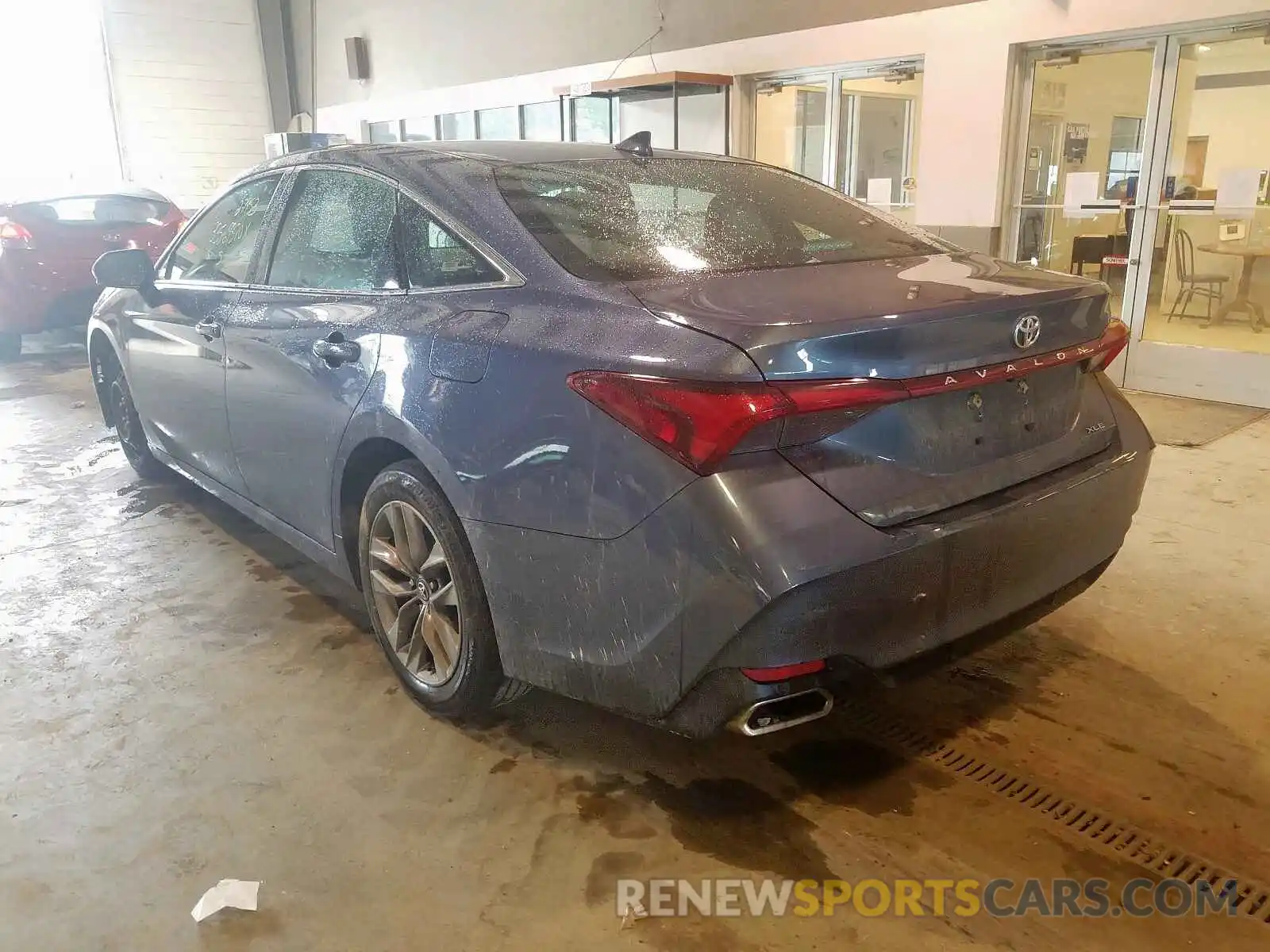 3 Photograph of a damaged car 4T1BZ1FB9KU030313 TOYOTA AVALON 2019