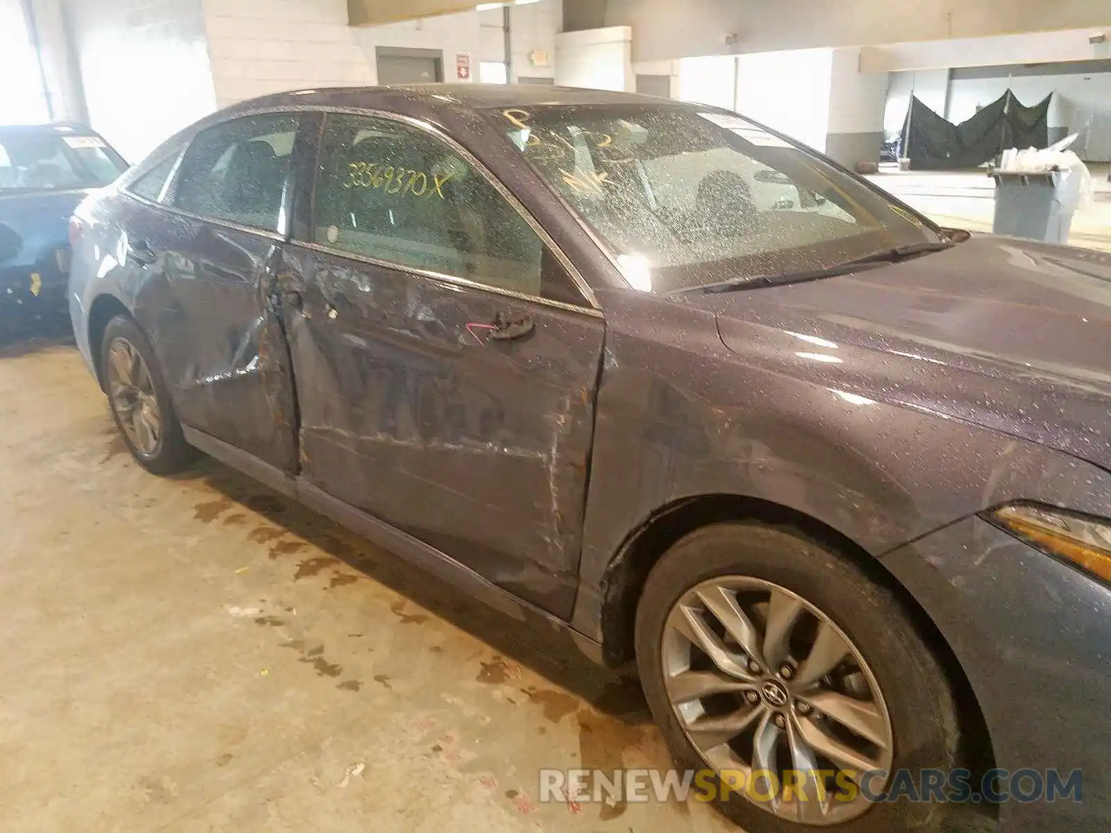 9 Photograph of a damaged car 4T1BZ1FB9KU030313 TOYOTA AVALON 2019