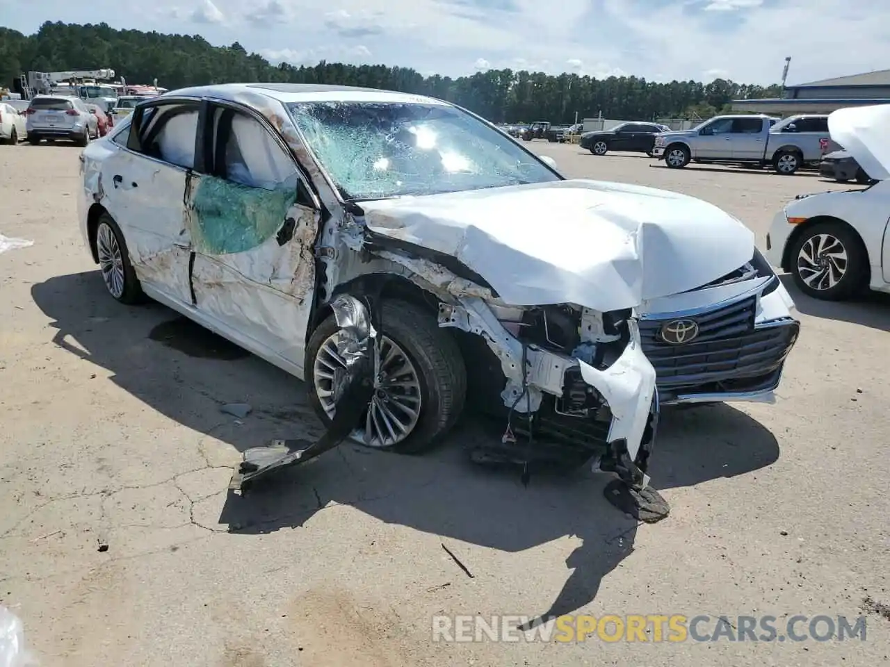 1 Photograph of a damaged car 4T1BZ1FB9KU030800 TOYOTA AVALON 2019