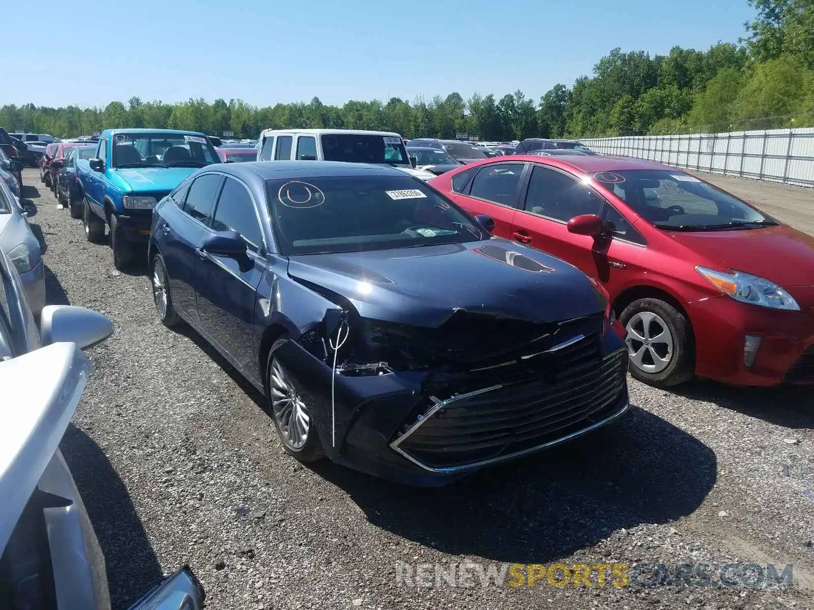 1 Photograph of a damaged car 4T1BZ1FB9KU031154 TOYOTA AVALON 2019