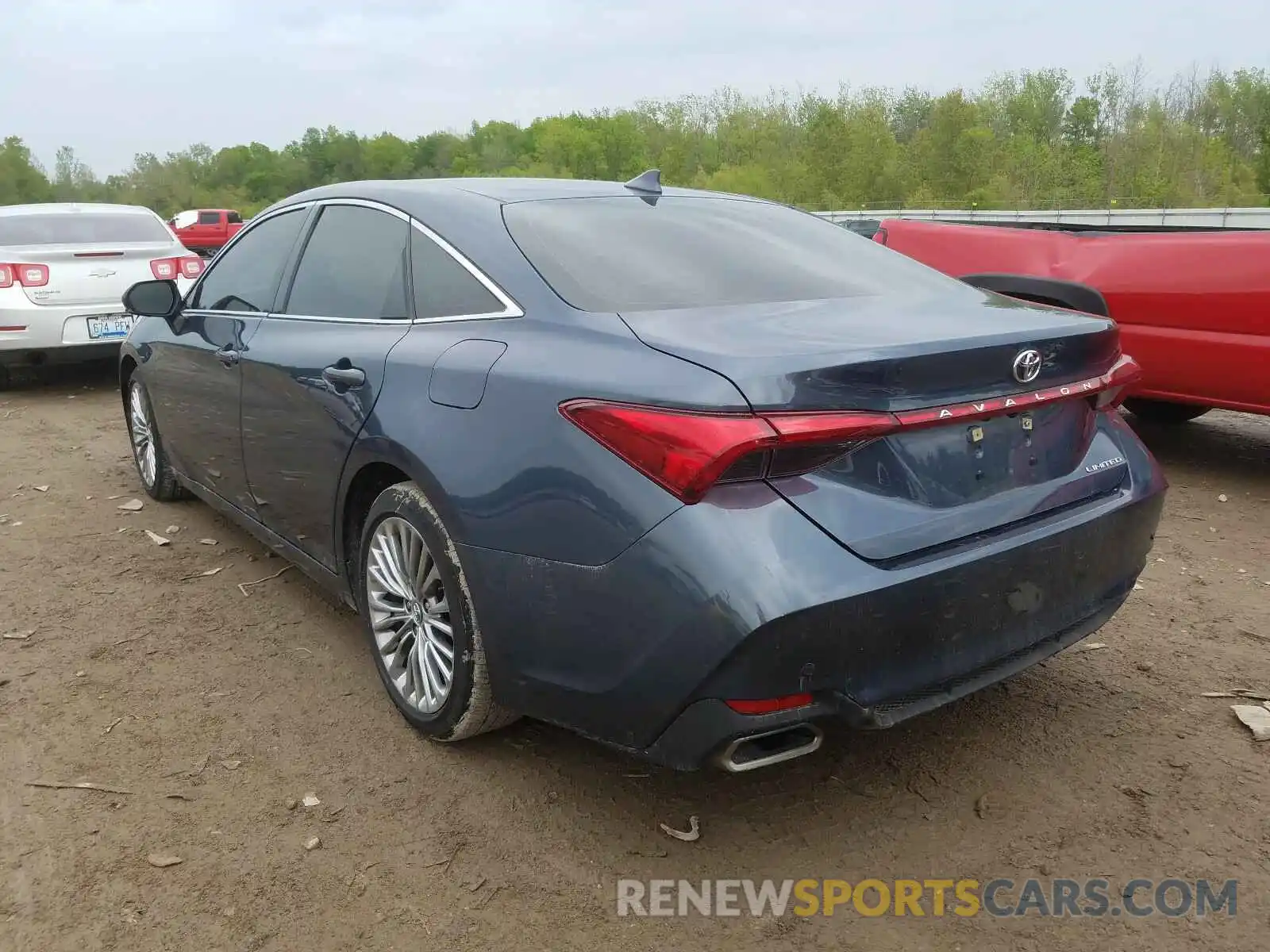 3 Photograph of a damaged car 4T1BZ1FB9KU031154 TOYOTA AVALON 2019