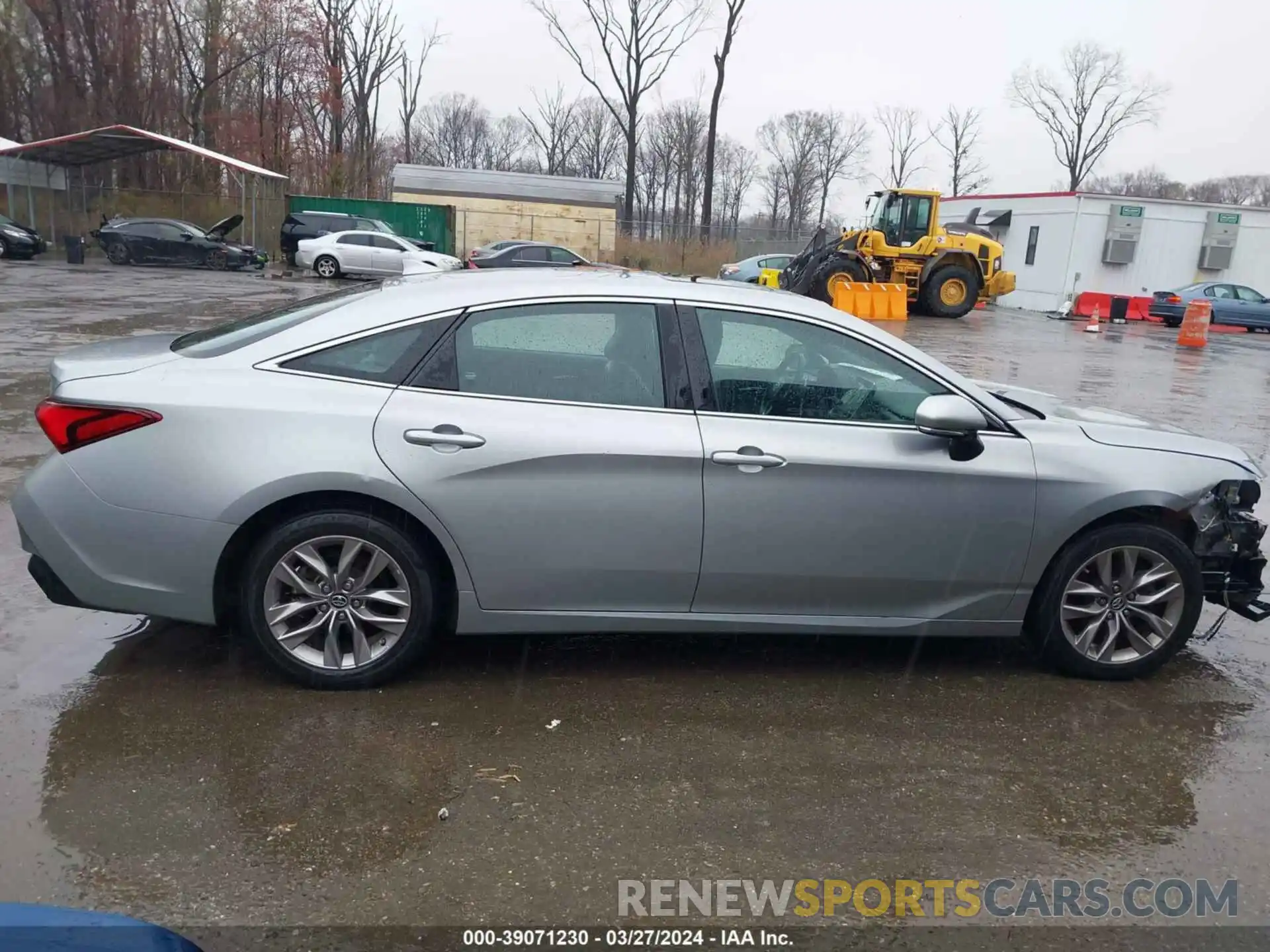 13 Photograph of a damaged car 4T1BZ1FB9KU031641 TOYOTA AVALON 2019