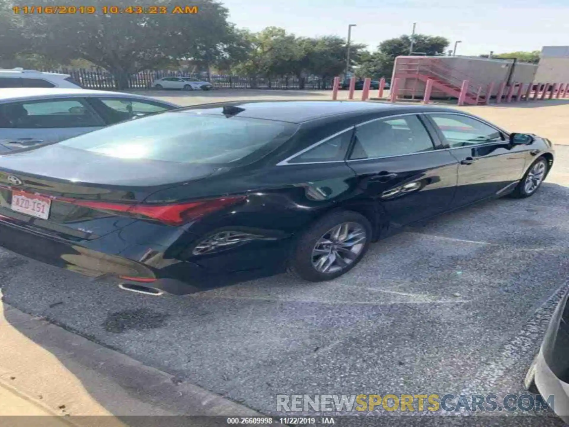 13 Photograph of a damaged car 4T1BZ1FB9KU033048 TOYOTA AVALON 2019