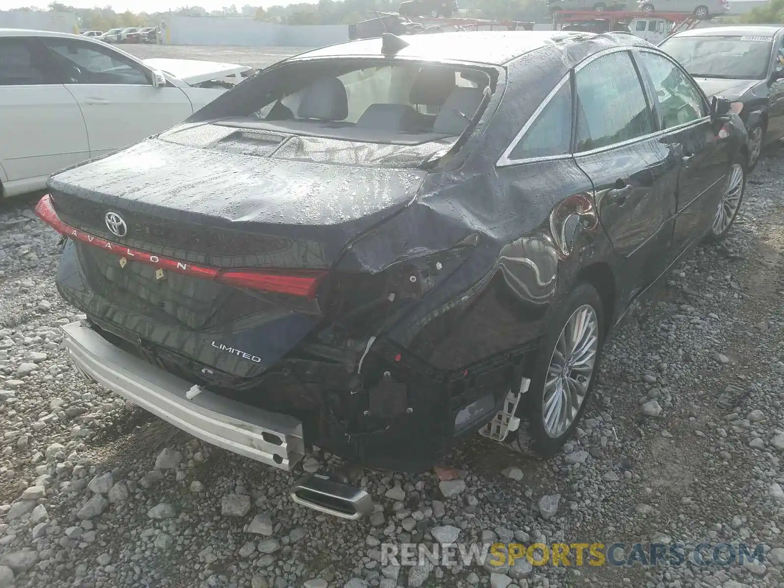 4 Photograph of a damaged car 4T1BZ1FB9KU036337 TOYOTA AVALON 2019