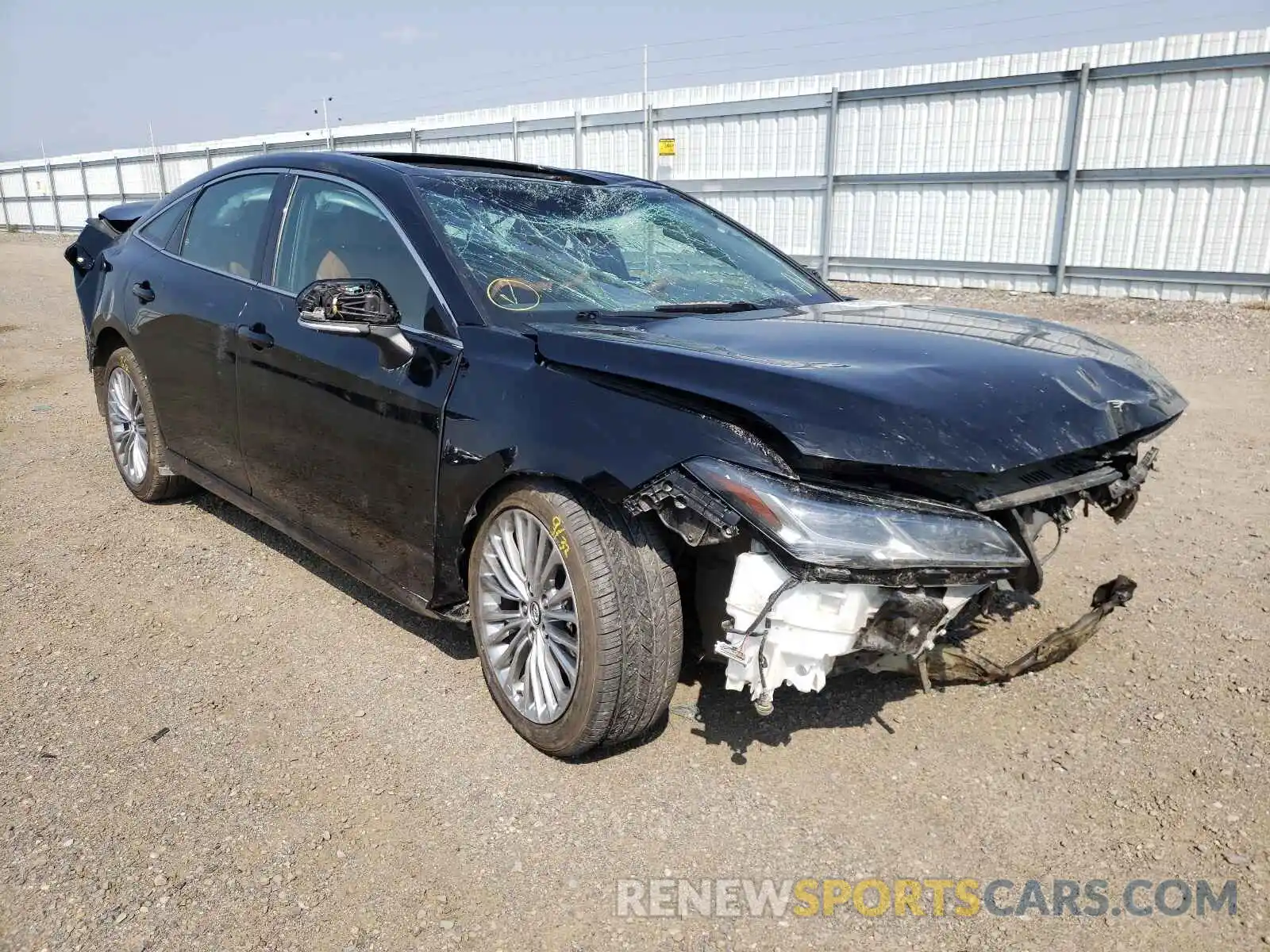 1 Photograph of a damaged car 4T1BZ1FBXKU001824 TOYOTA AVALON 2019