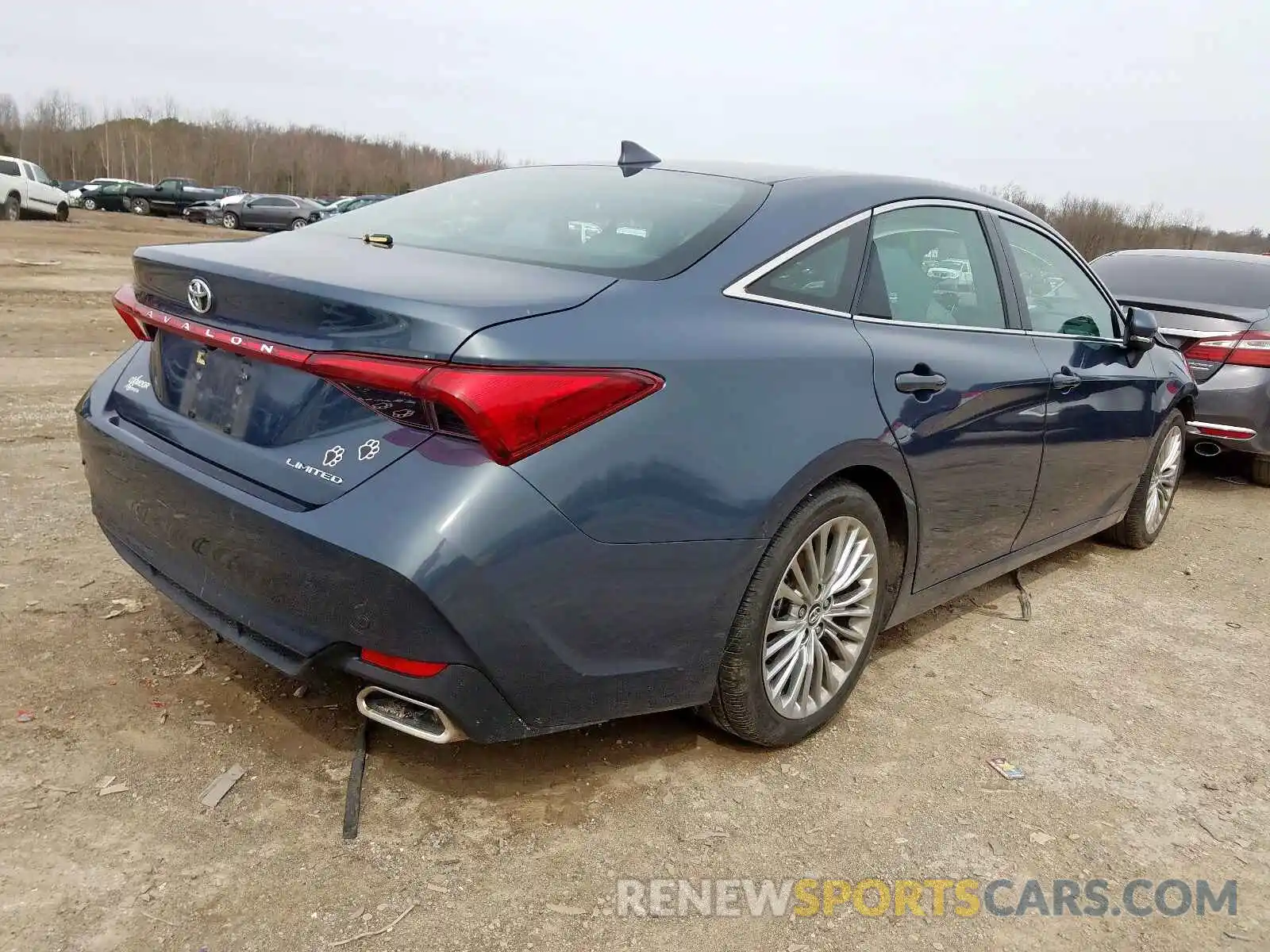 4 Photograph of a damaged car 4T1BZ1FBXKU002780 TOYOTA AVALON 2019