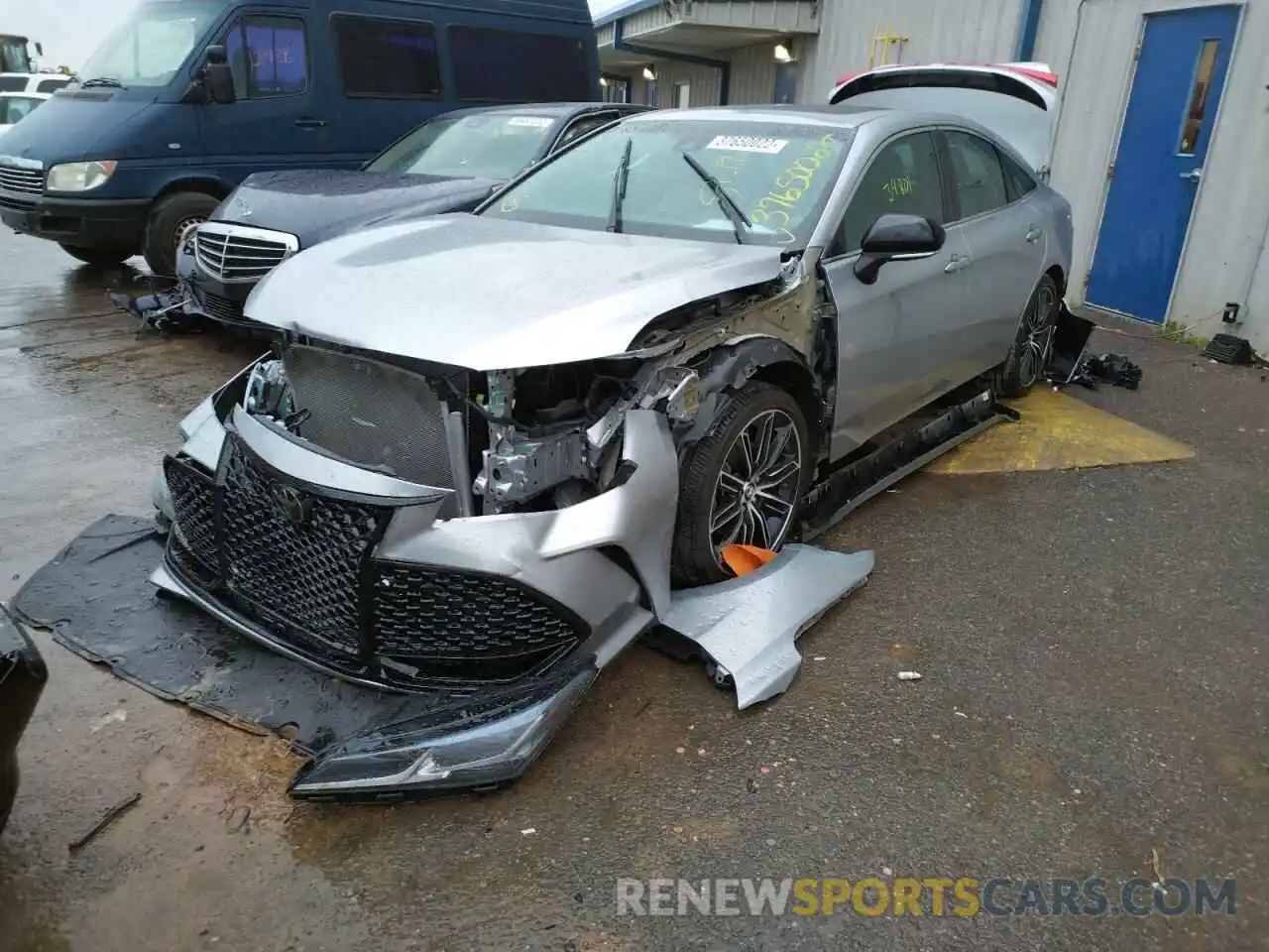 2 Photograph of a damaged car 4T1BZ1FBXKU002908 TOYOTA AVALON 2019