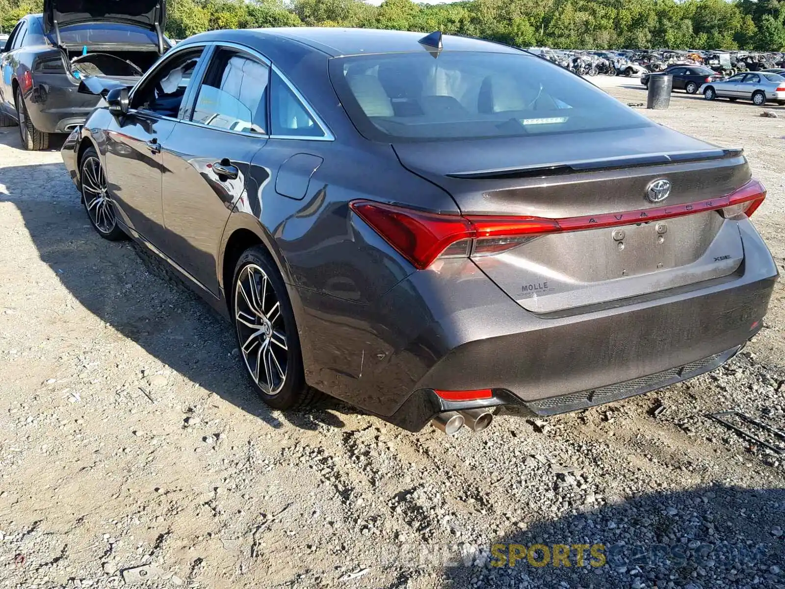 3 Photograph of a damaged car 4T1BZ1FBXKU003377 TOYOTA AVALON 2019