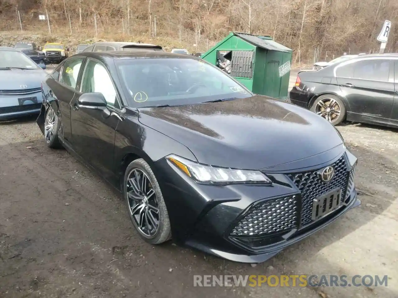 1 Photograph of a damaged car 4T1BZ1FBXKU003590 TOYOTA AVALON 2019