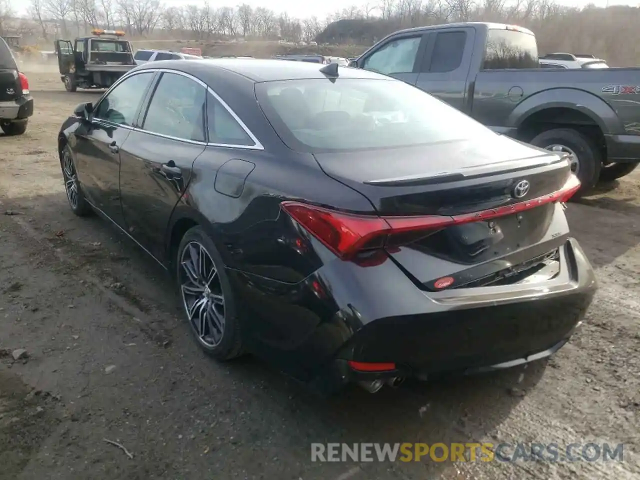 3 Photograph of a damaged car 4T1BZ1FBXKU003590 TOYOTA AVALON 2019