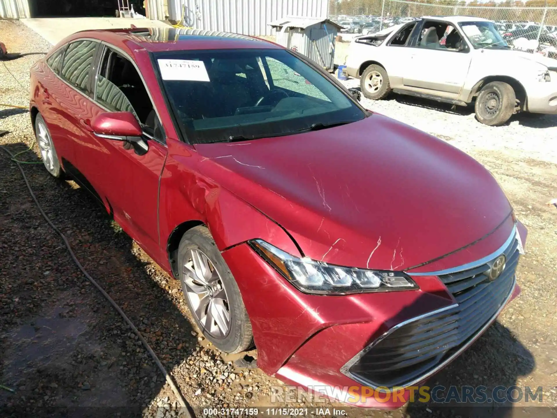 1 Photograph of a damaged car 4T1BZ1FBXKU003749 TOYOTA AVALON 2019