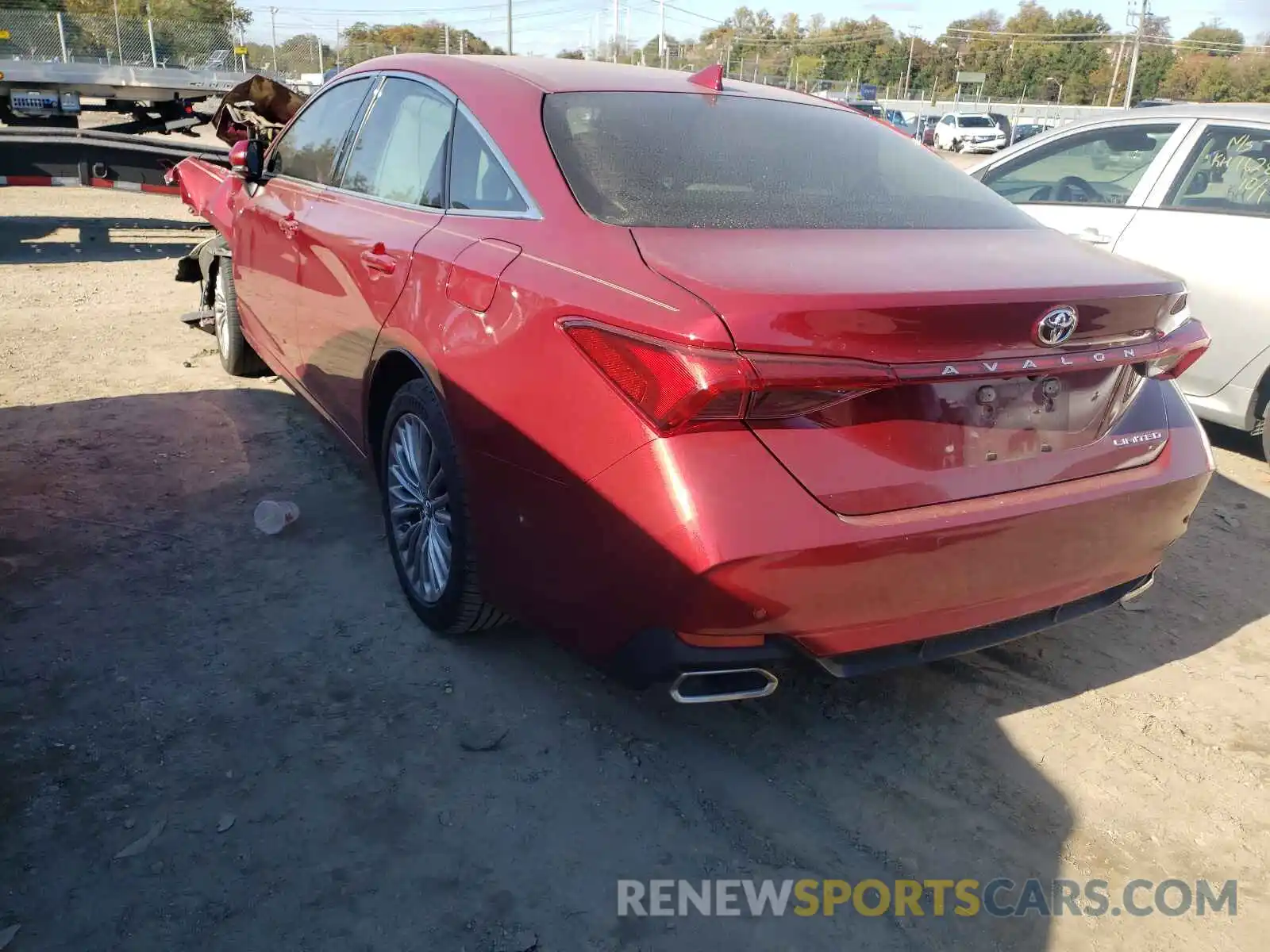 3 Photograph of a damaged car 4T1BZ1FBXKU003928 TOYOTA AVALON 2019