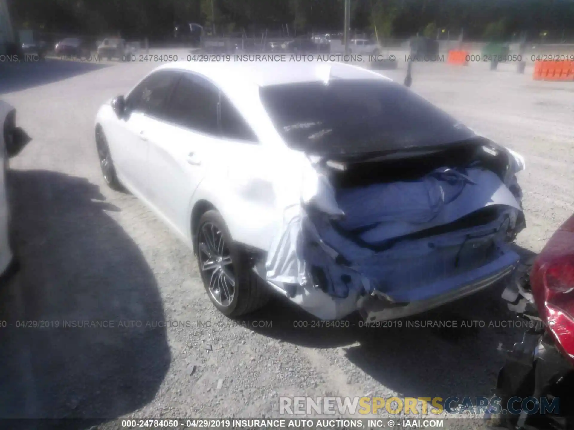 3 Photograph of a damaged car 4T1BZ1FBXKU004531 TOYOTA AVALON 2019