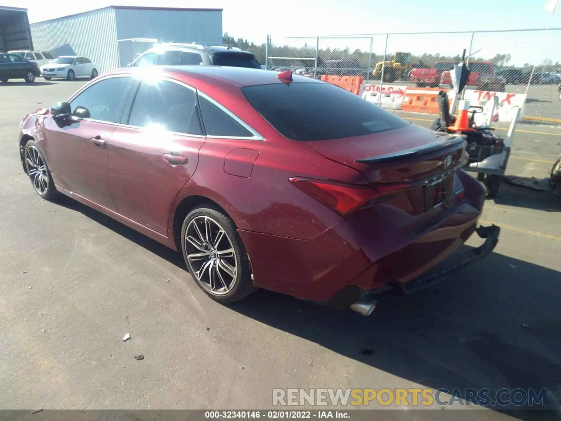 3 Photograph of a damaged car 4T1BZ1FBXKU006148 TOYOTA AVALON 2019