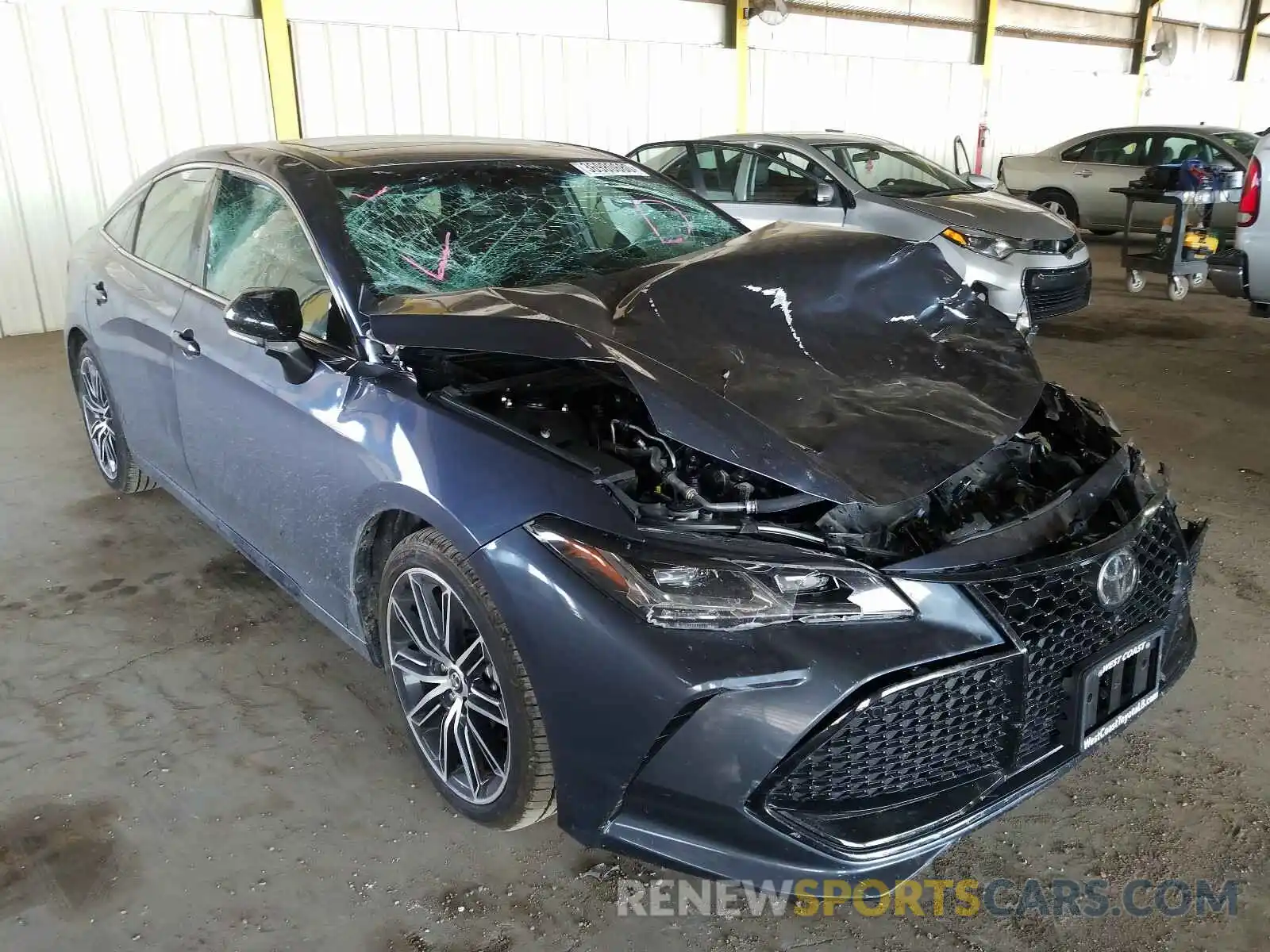 1 Photograph of a damaged car 4T1BZ1FBXKU006392 TOYOTA AVALON 2019