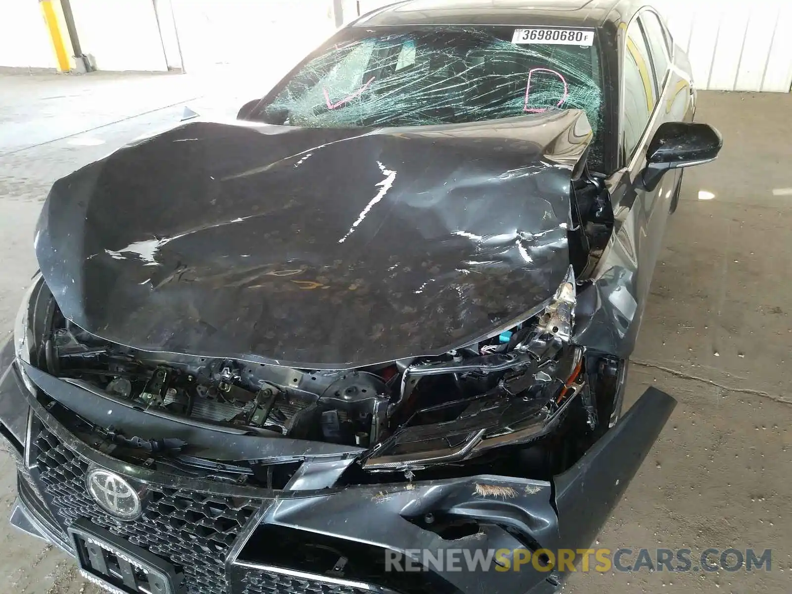 9 Photograph of a damaged car 4T1BZ1FBXKU006392 TOYOTA AVALON 2019