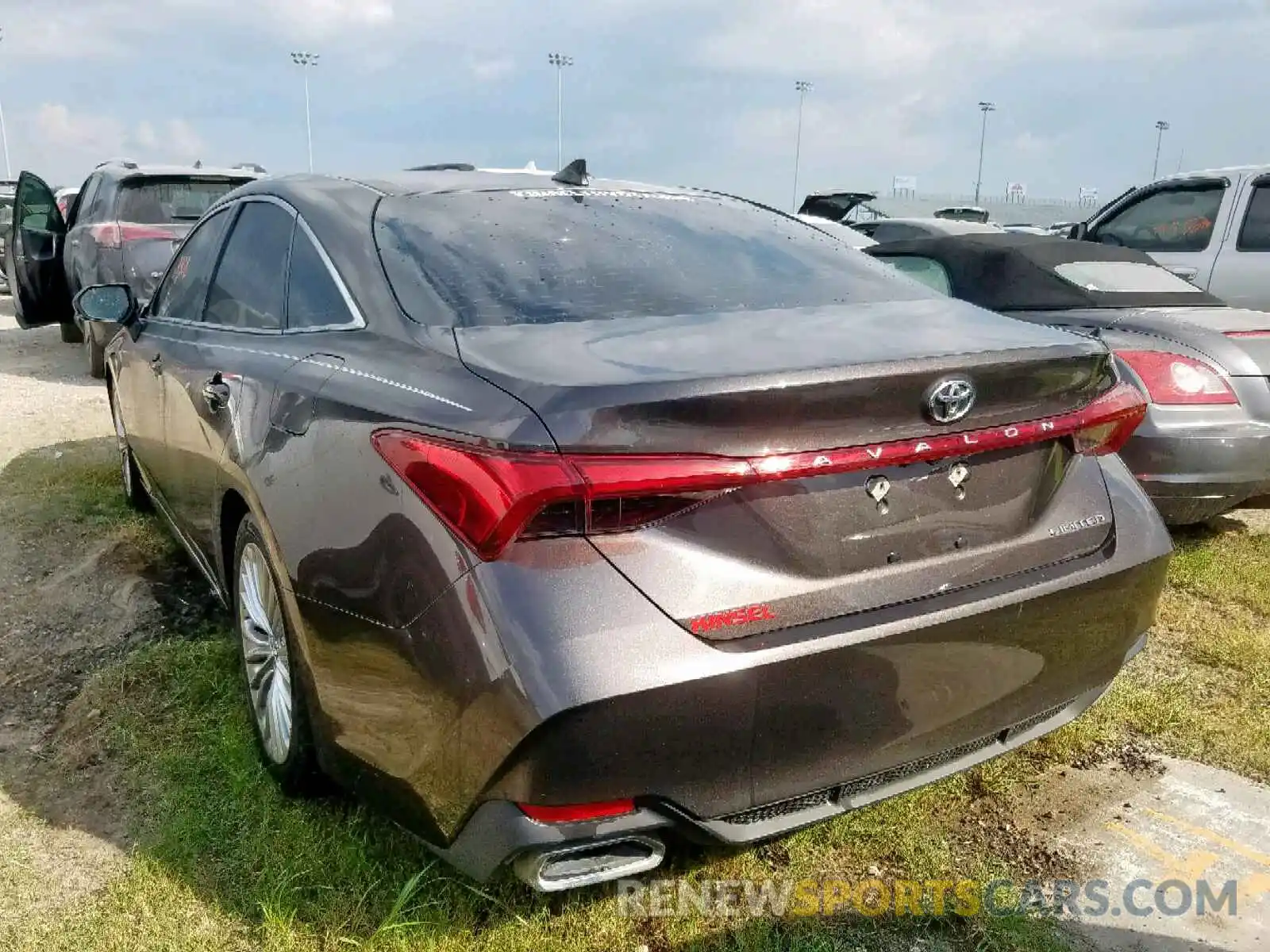 3 Фотография поврежденного автомобиля 4T1BZ1FBXKU007168 TOYOTA AVALON 2019