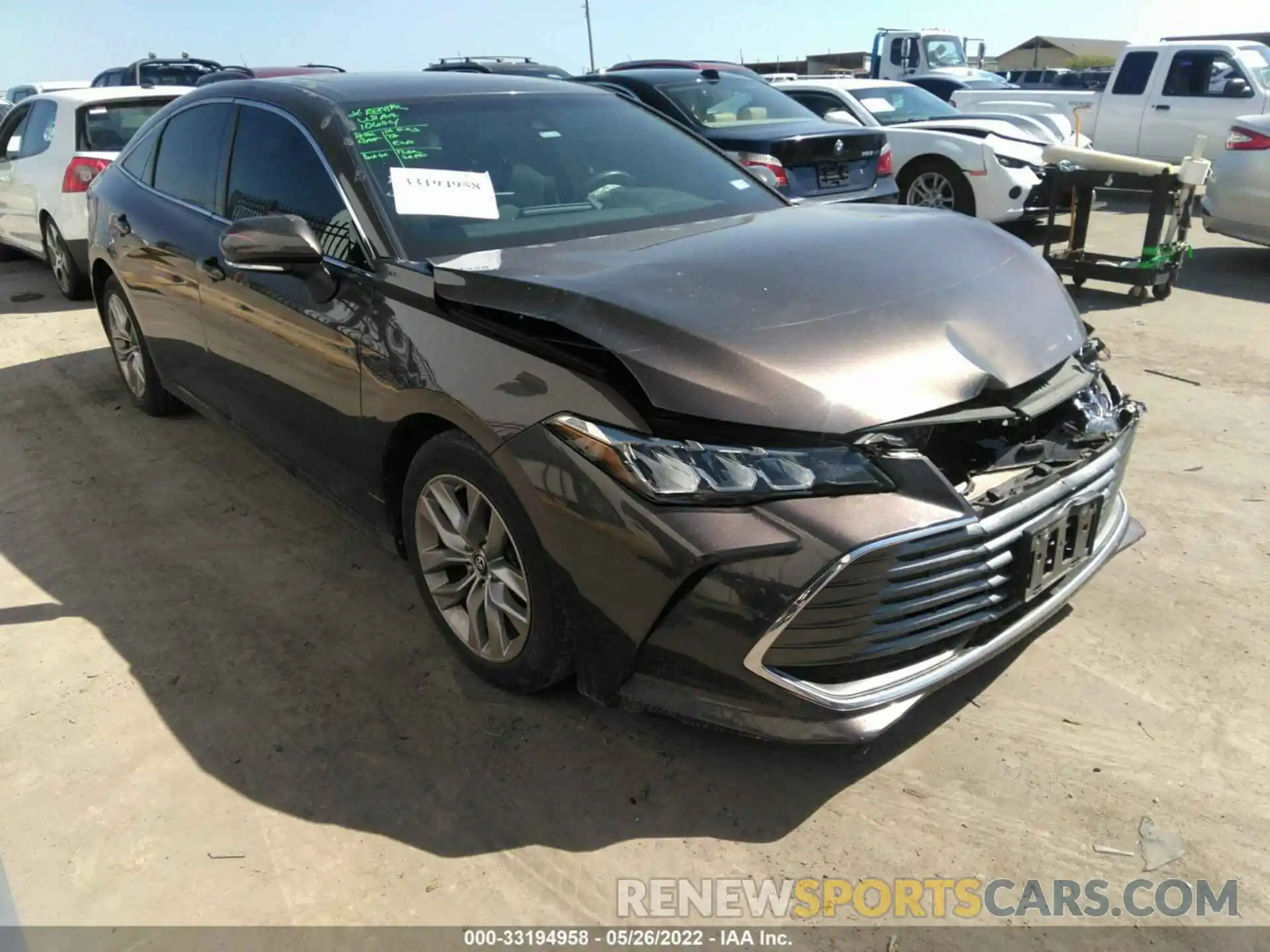 1 Photograph of a damaged car 4T1BZ1FBXKU008711 TOYOTA AVALON 2019