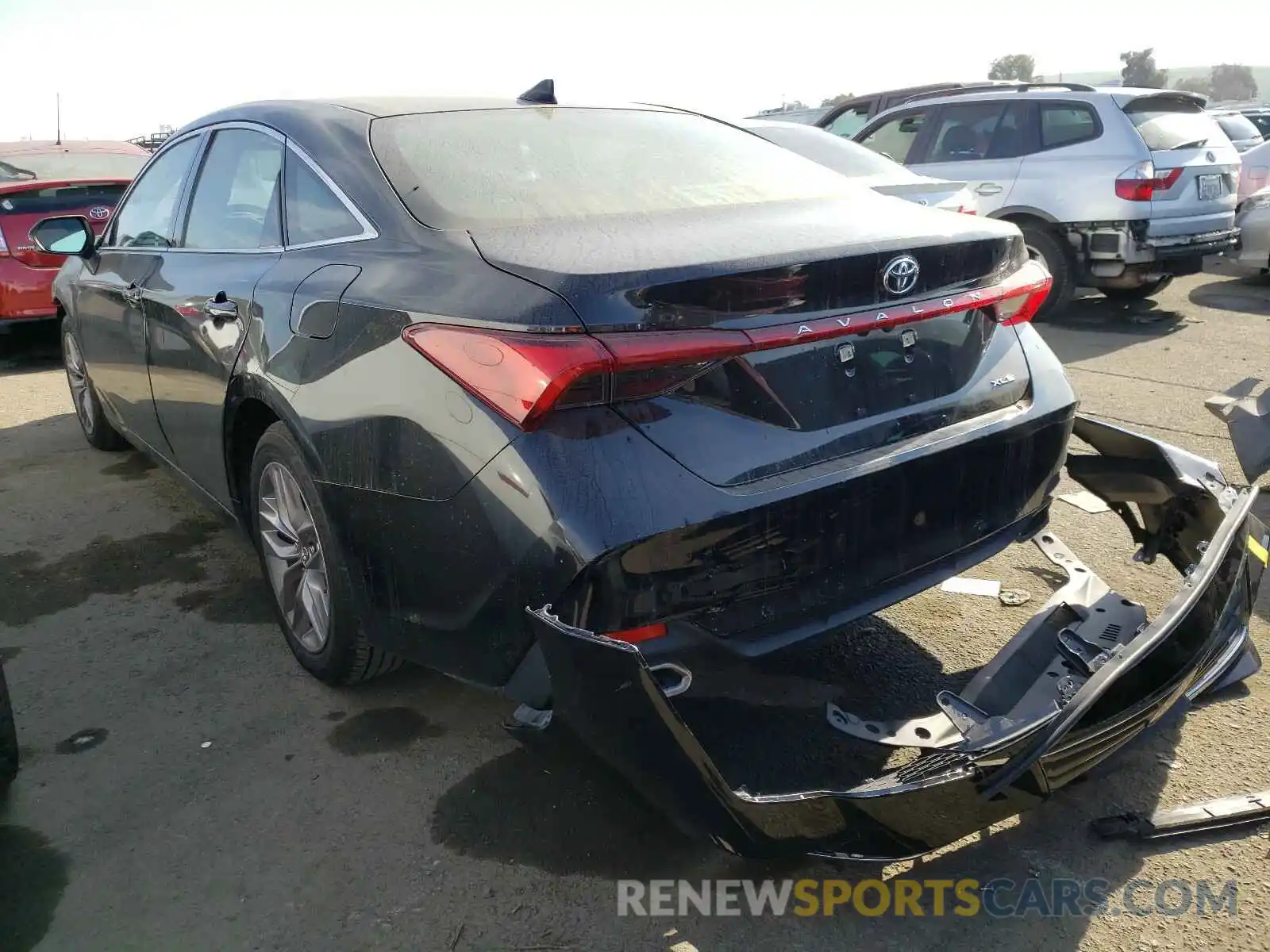 3 Photograph of a damaged car 4T1BZ1FBXKU008997 TOYOTA AVALON 2019