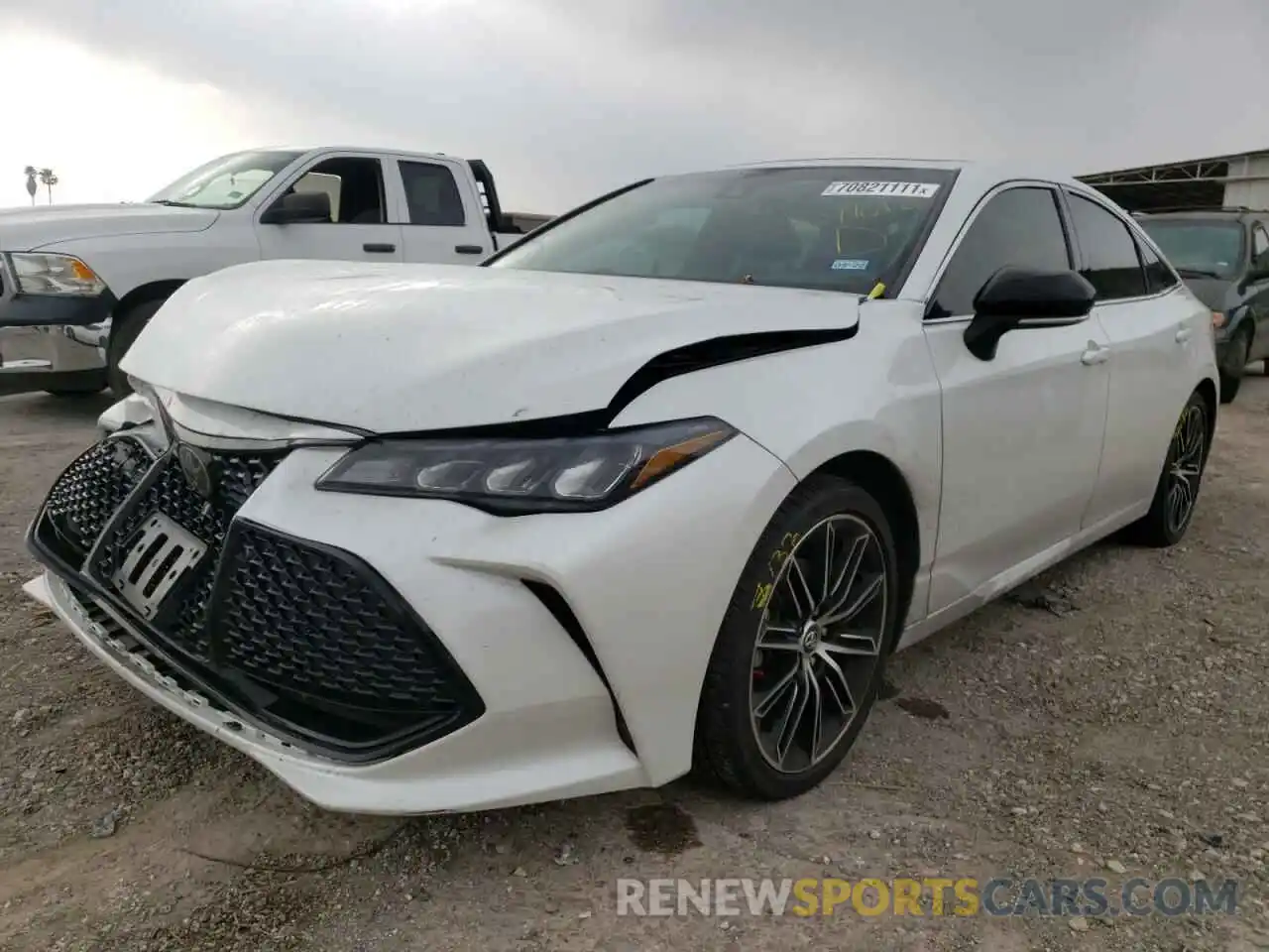 2 Photograph of a damaged car 4T1BZ1FBXKU011012 TOYOTA AVALON 2019