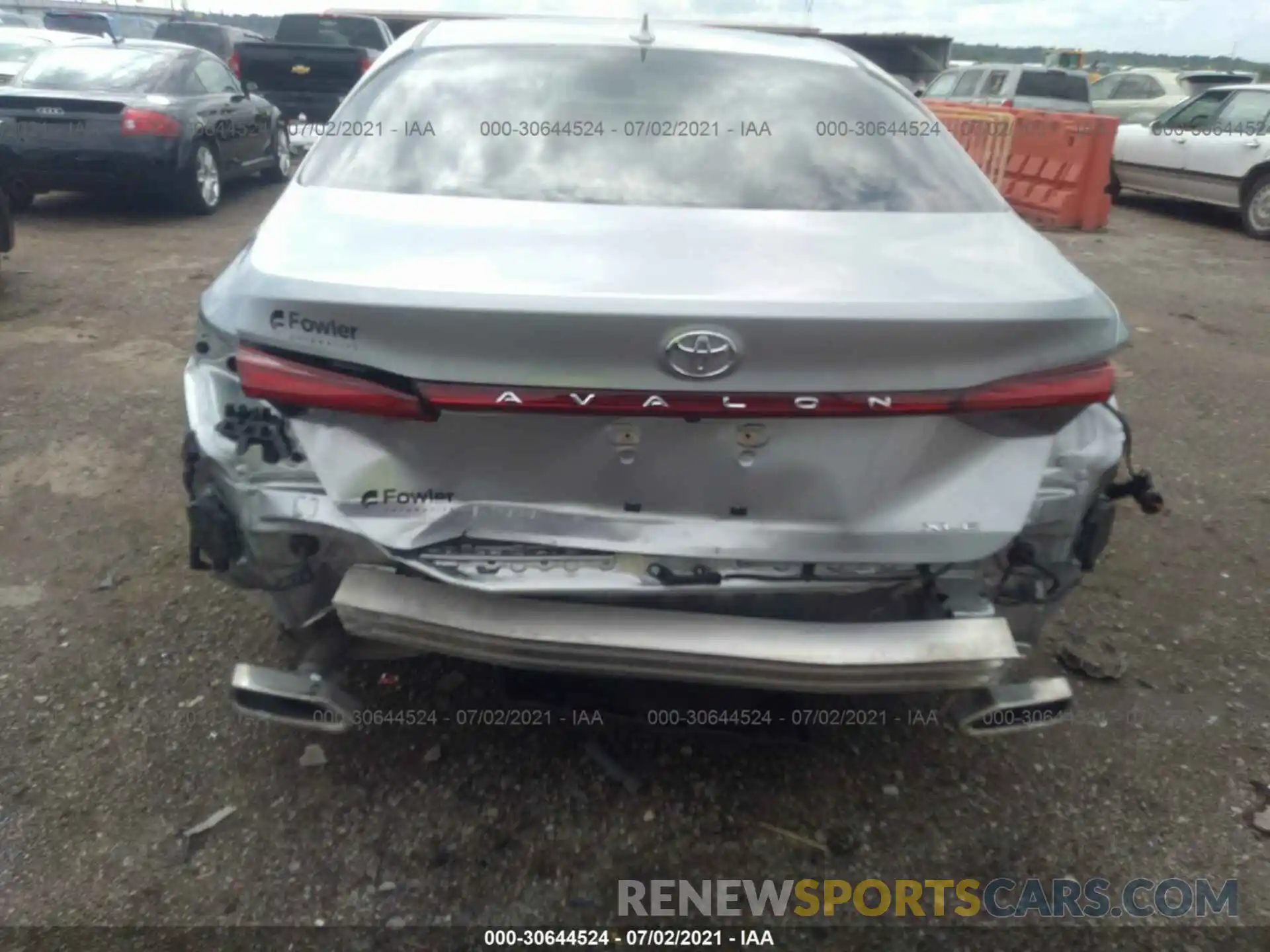 6 Photograph of a damaged car 4T1BZ1FBXKU011804 TOYOTA AVALON 2019