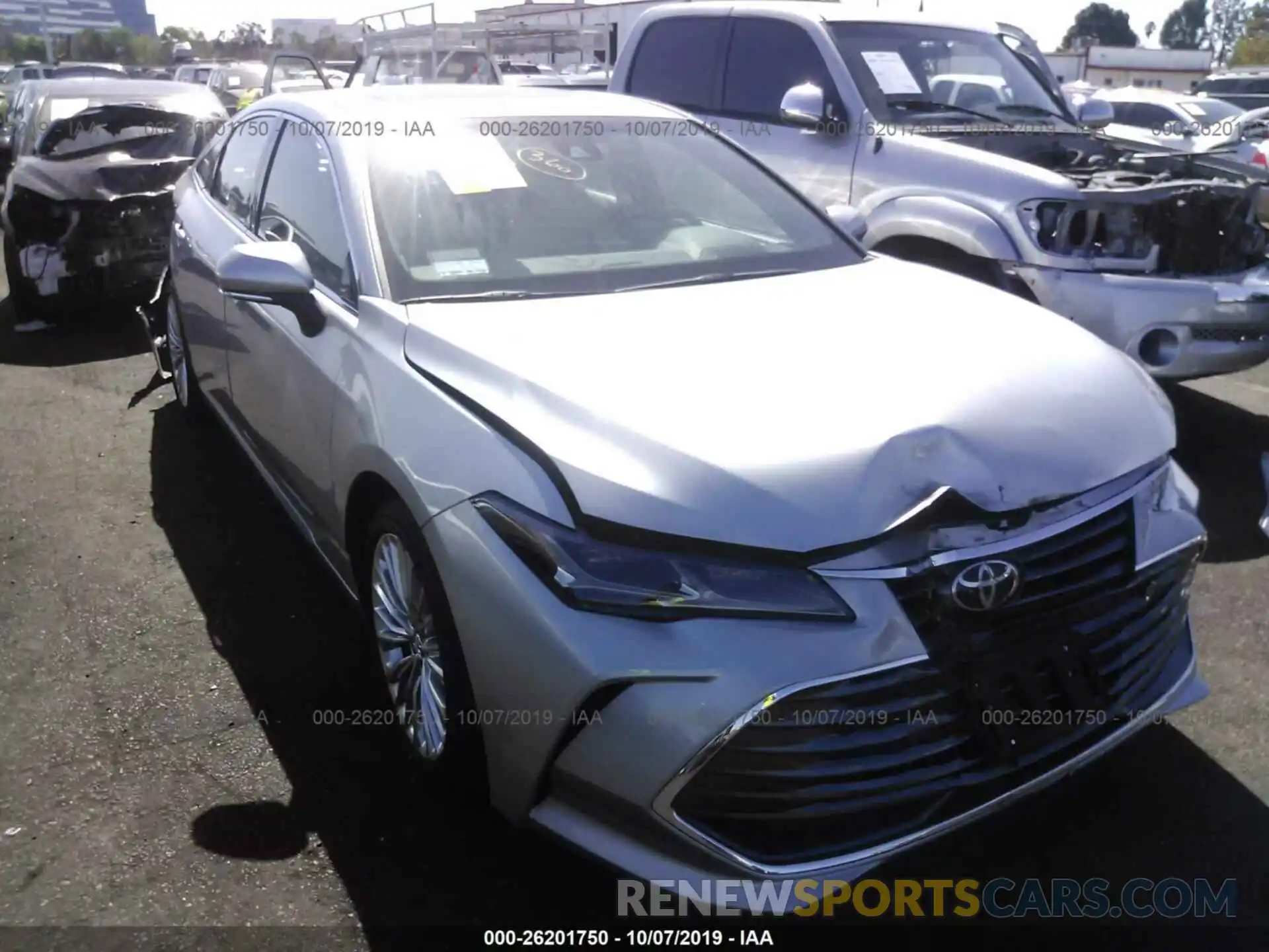 1 Photograph of a damaged car 4T1BZ1FBXKU012094 TOYOTA AVALON 2019