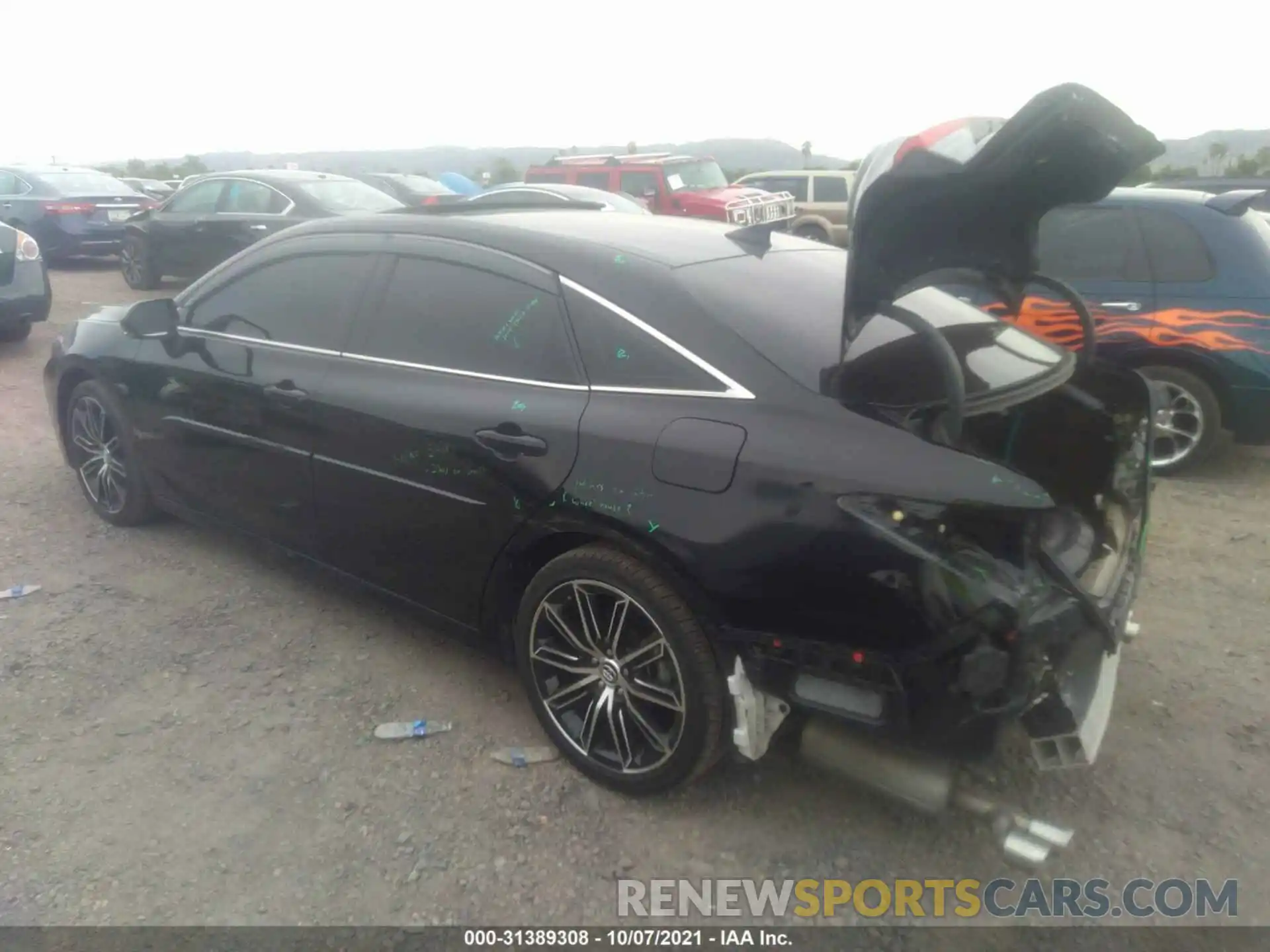 3 Photograph of a damaged car 4T1BZ1FBXKU014668 TOYOTA AVALON 2019