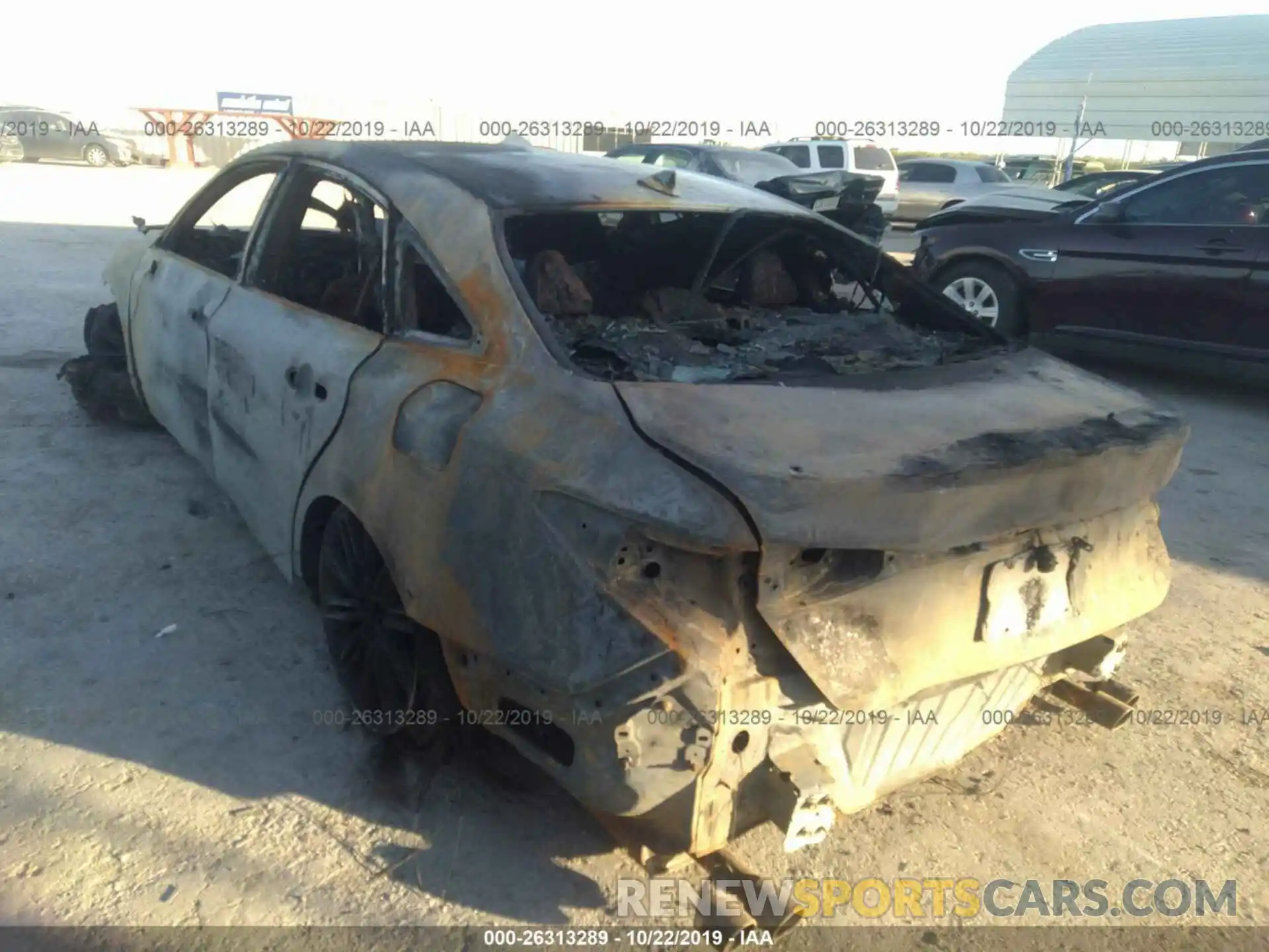 3 Photograph of a damaged car 4T1BZ1FBXKU015450 TOYOTA AVALON 2019