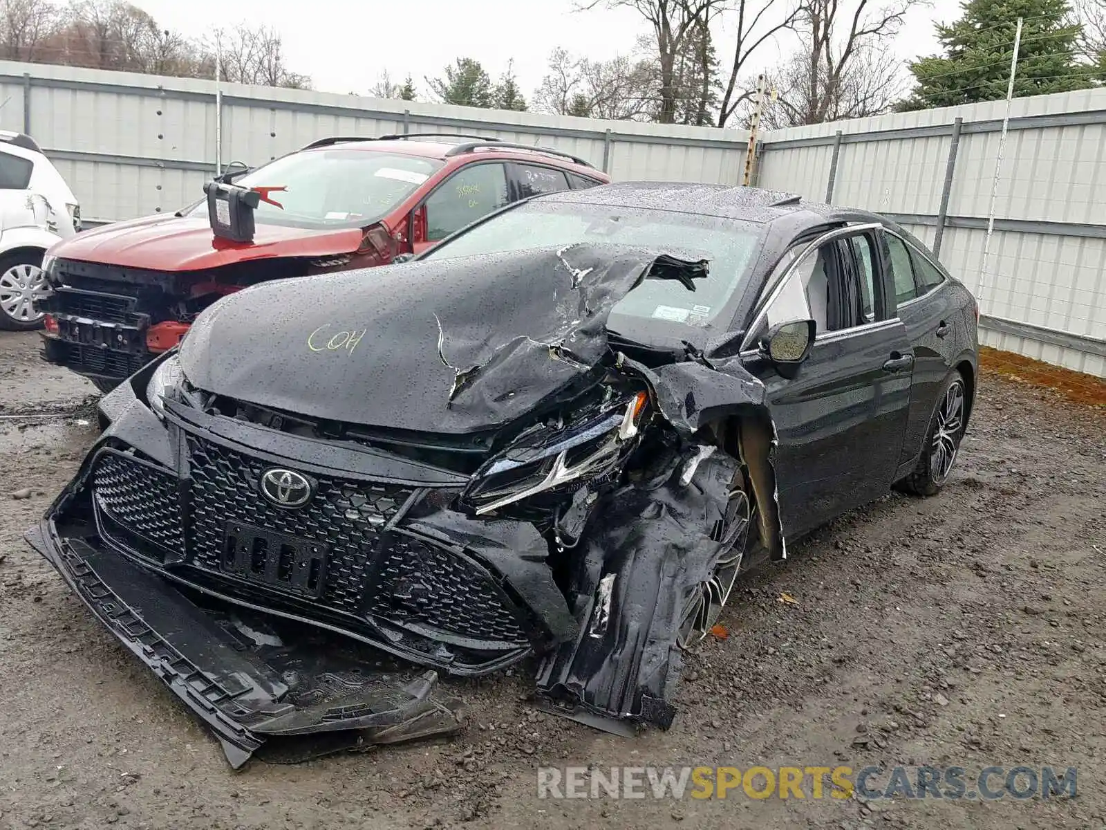 2 Photograph of a damaged car 4T1BZ1FBXKU015545 TOYOTA AVALON 2019