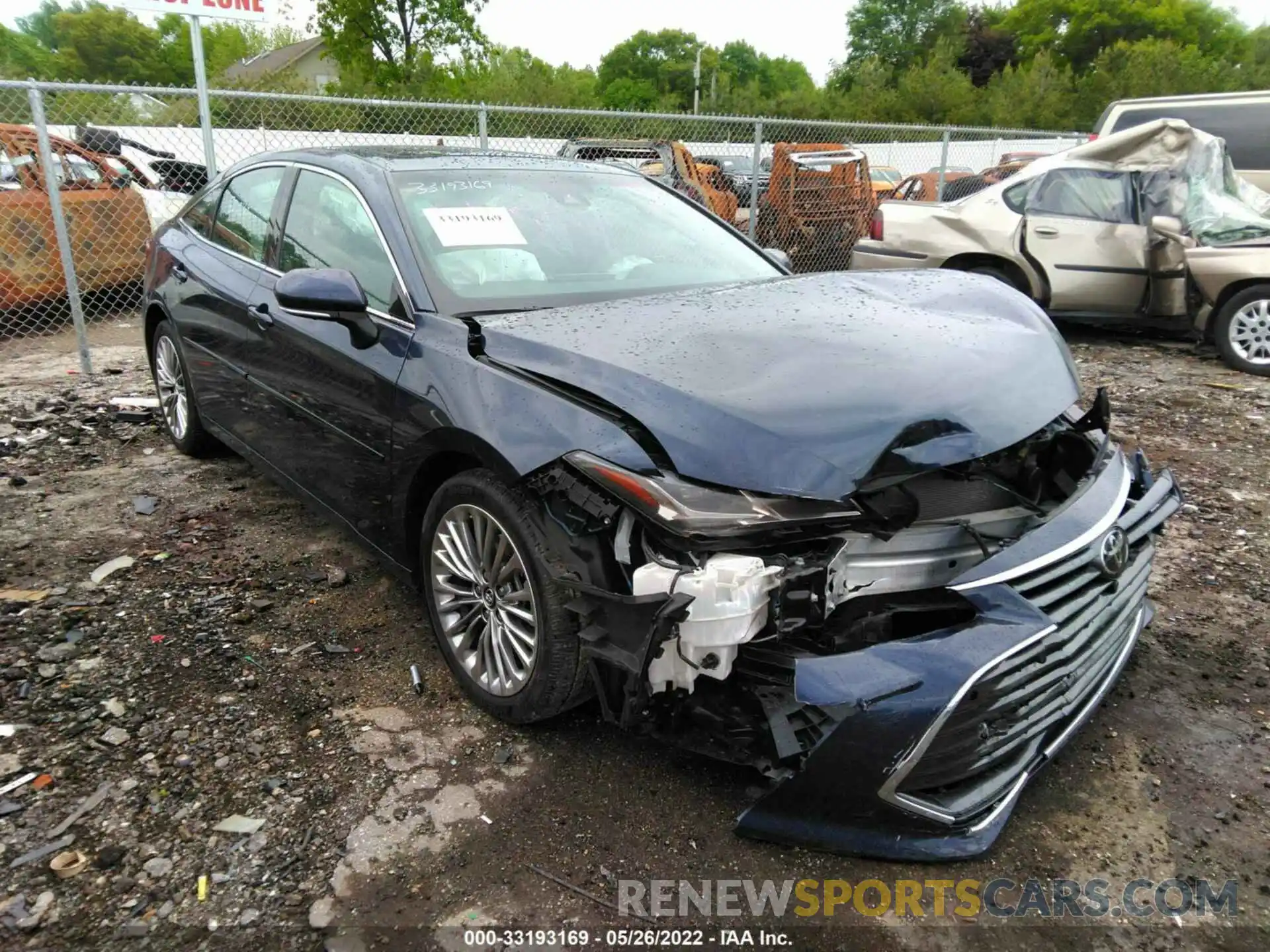 1 Photograph of a damaged car 4T1BZ1FBXKU018428 TOYOTA AVALON 2019