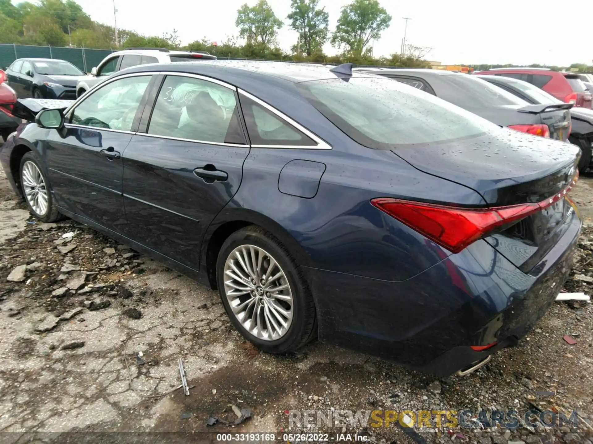 3 Photograph of a damaged car 4T1BZ1FBXKU018428 TOYOTA AVALON 2019