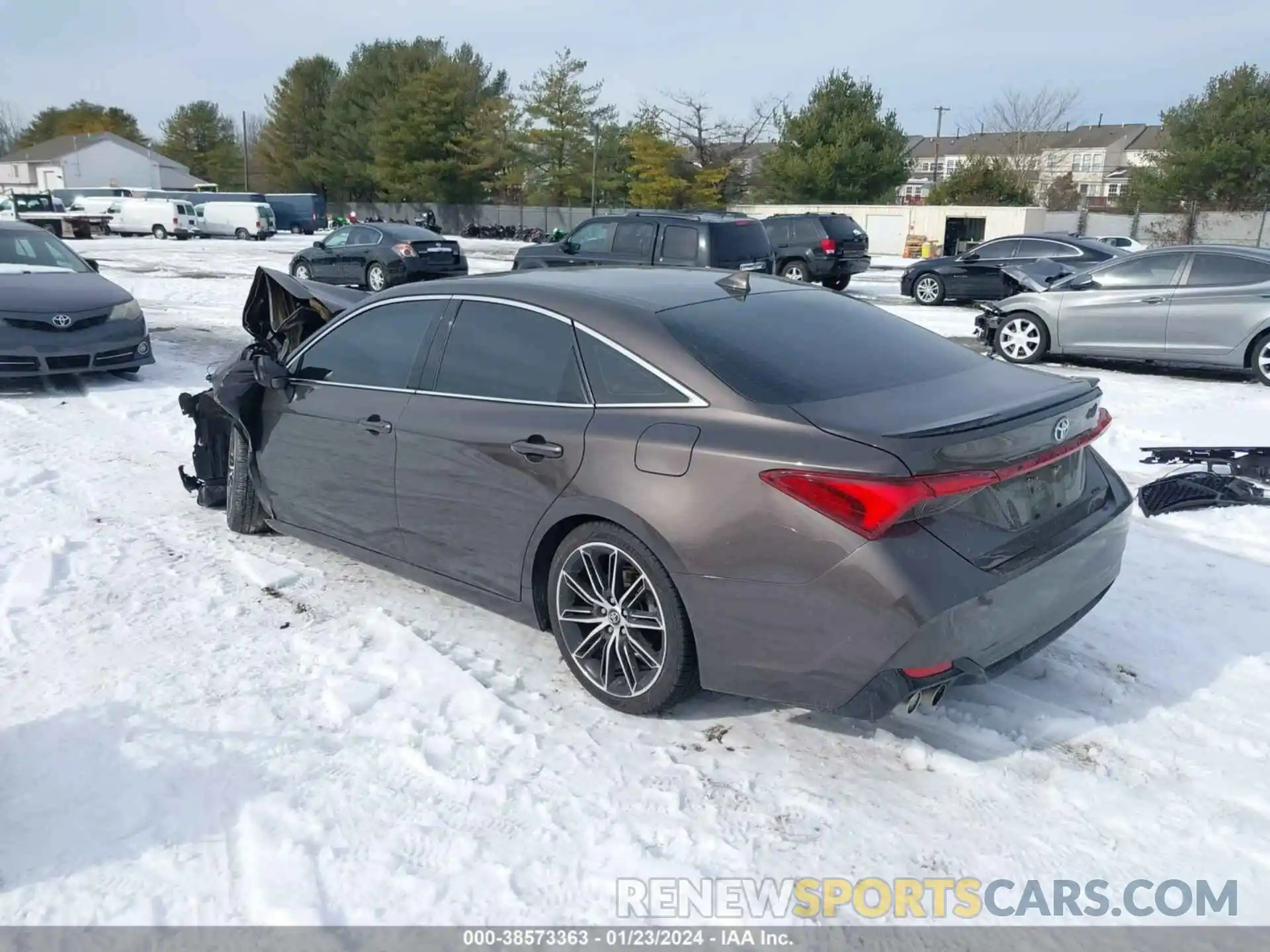 3 Photograph of a damaged car 4T1BZ1FBXKU018655 TOYOTA AVALON 2019