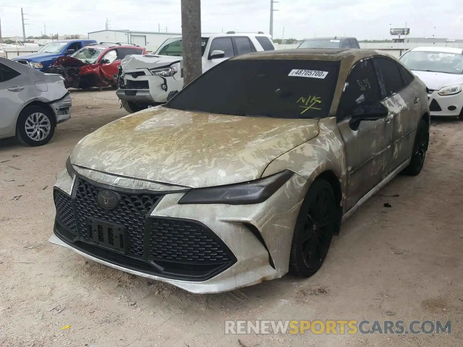 2 Photograph of a damaged car 4T1BZ1FBXKU029431 TOYOTA AVALON 2019