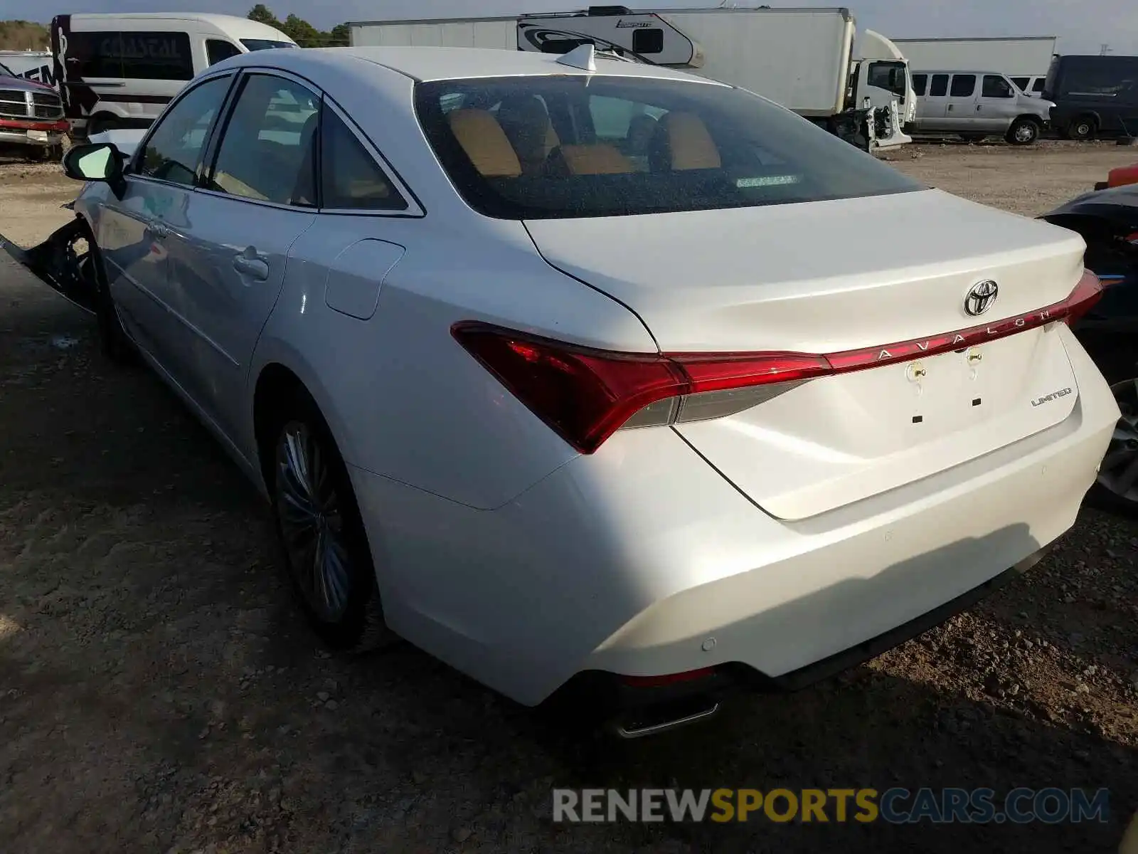 3 Photograph of a damaged car 4T1BZ1FBXKU030417 TOYOTA AVALON 2019